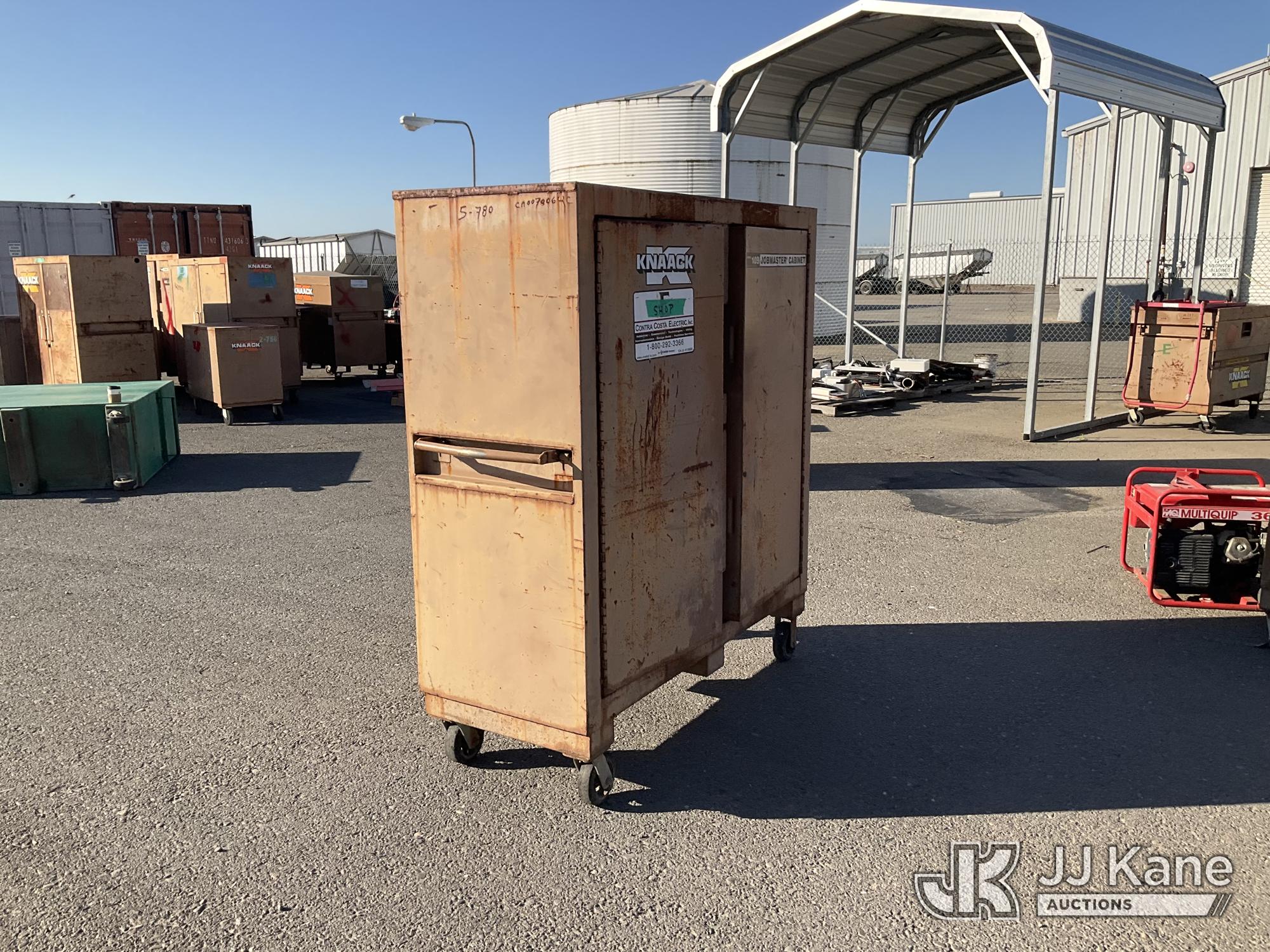 Knaack Tool Box (Used ) NOTE: This unit is being sold AS IS/WHERE IS via Timed Auction and is located in Dixon