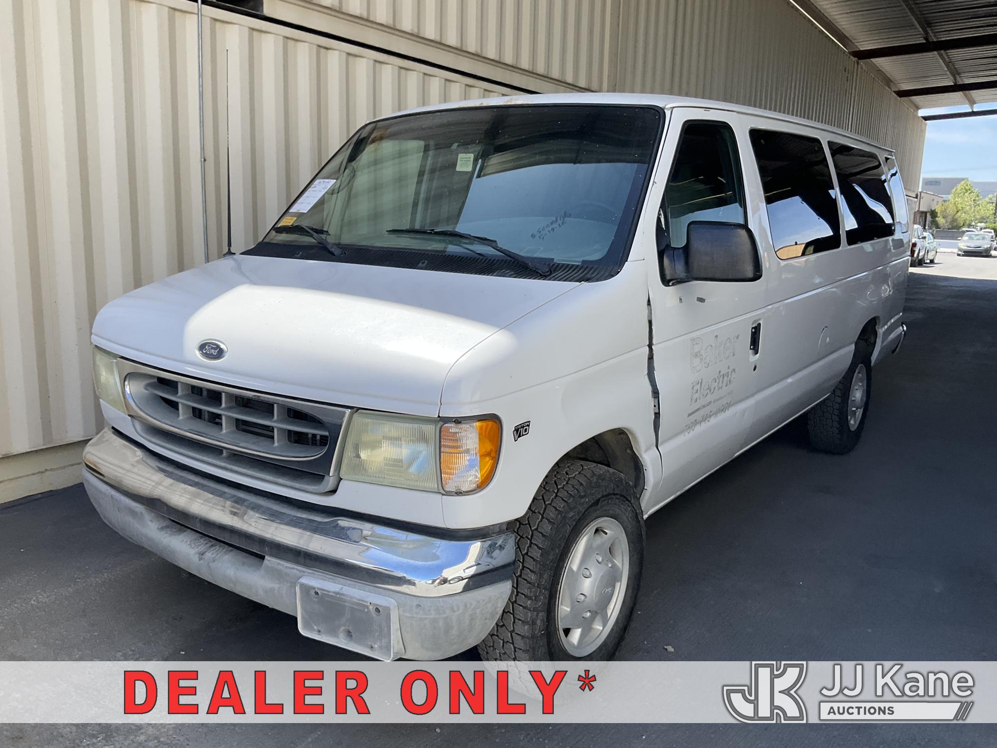 Photo of a 2002 Ford Econoline