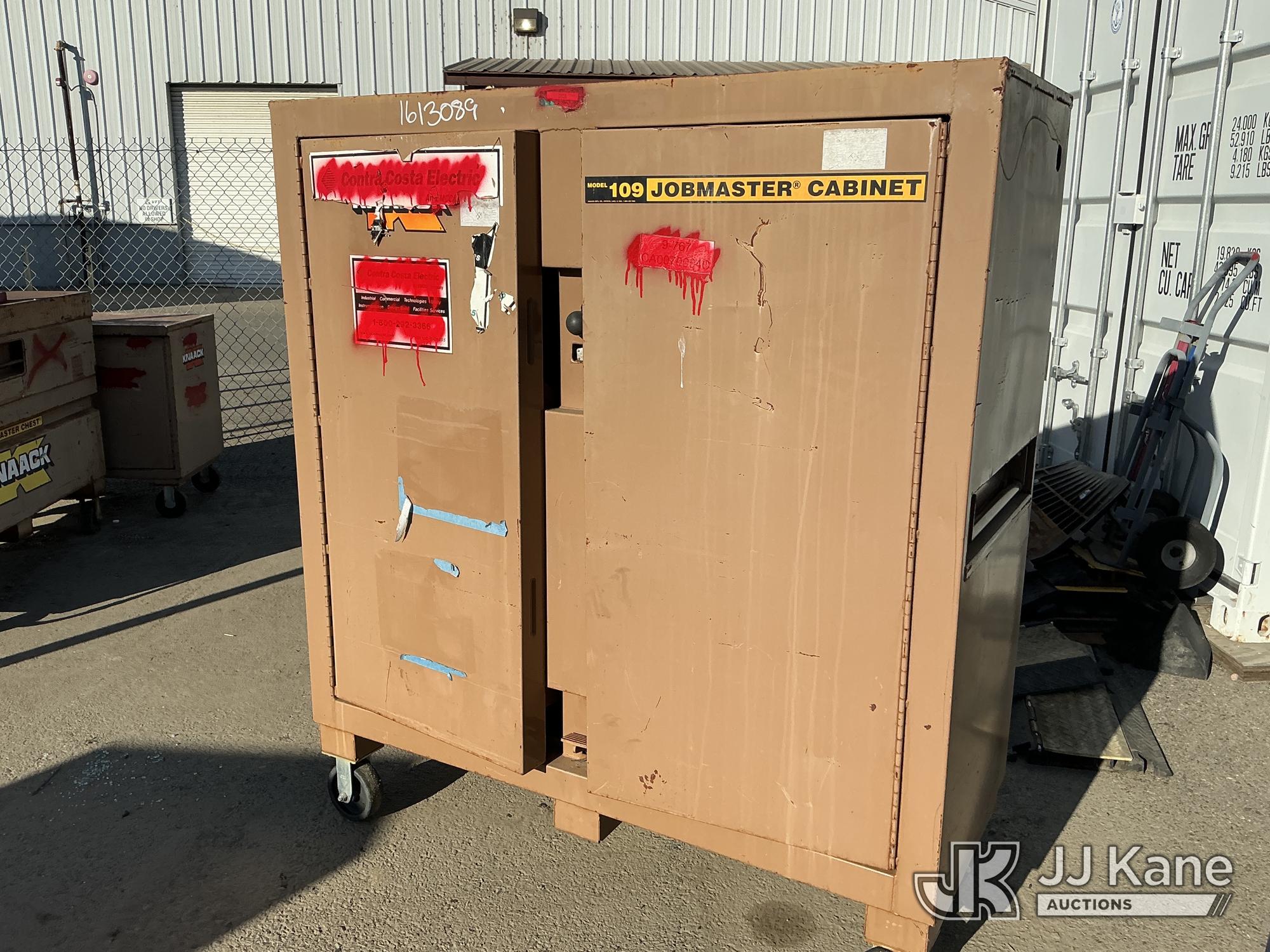 Tool Box (Used) NOTE: This unit is being sold AS IS/WHERE IS via Timed Auction and is located in Dixon
