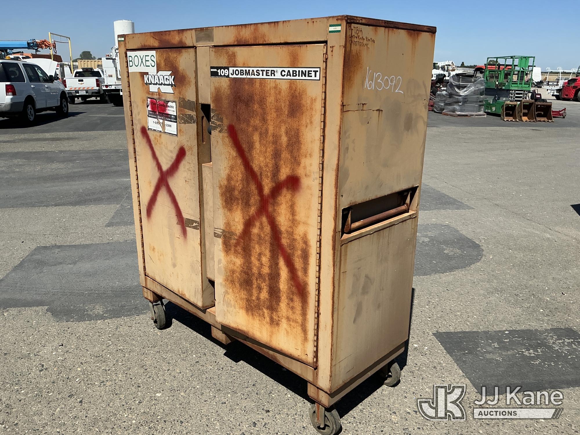 Tool Box (Used) NOTE: This unit is being sold AS IS/WHERE IS via Timed Auction and is located in Dixon