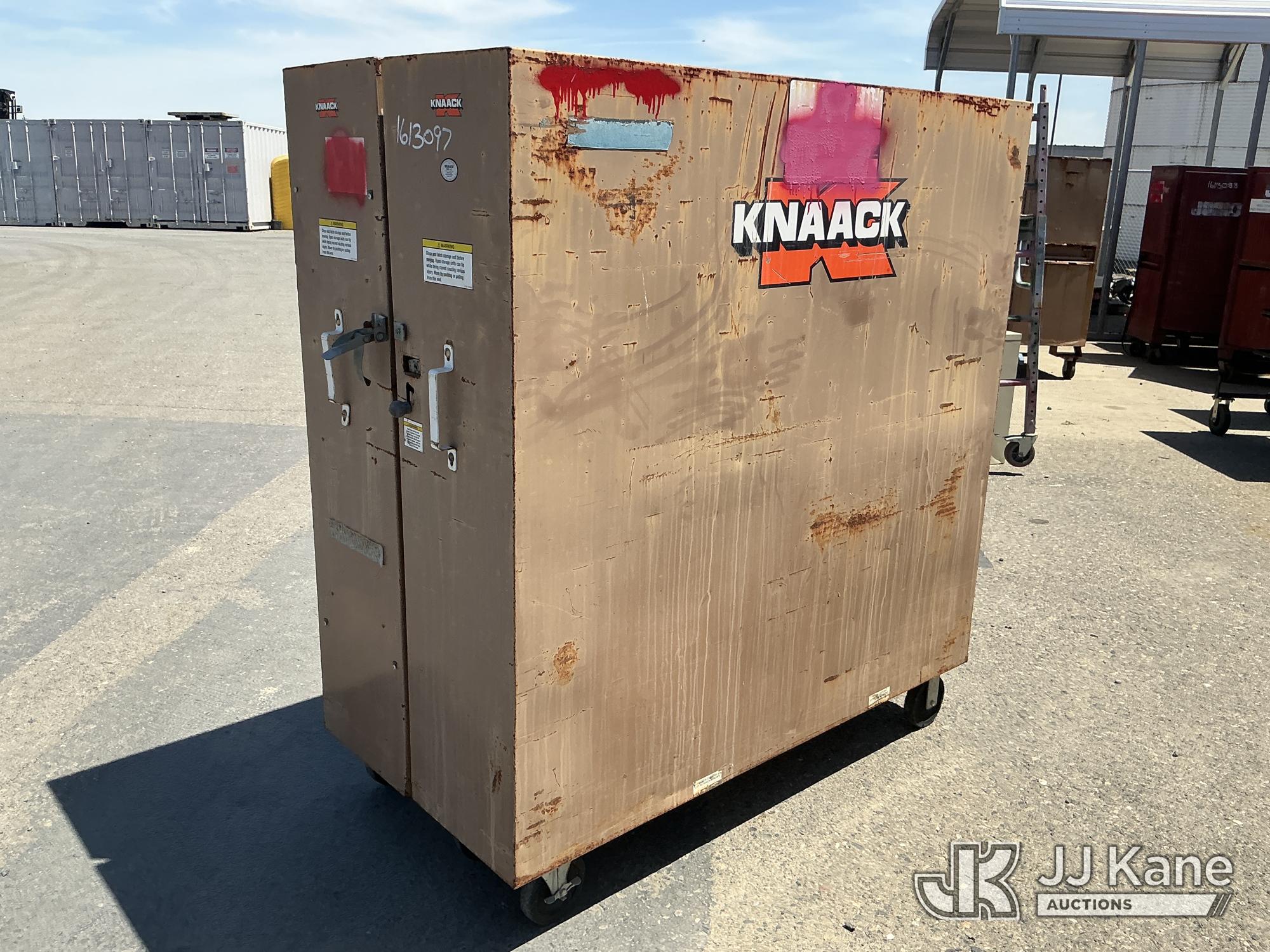 Tool Box (Used) NOTE: This unit is being sold AS IS/WHERE IS via Timed Auction and is located in Dixon