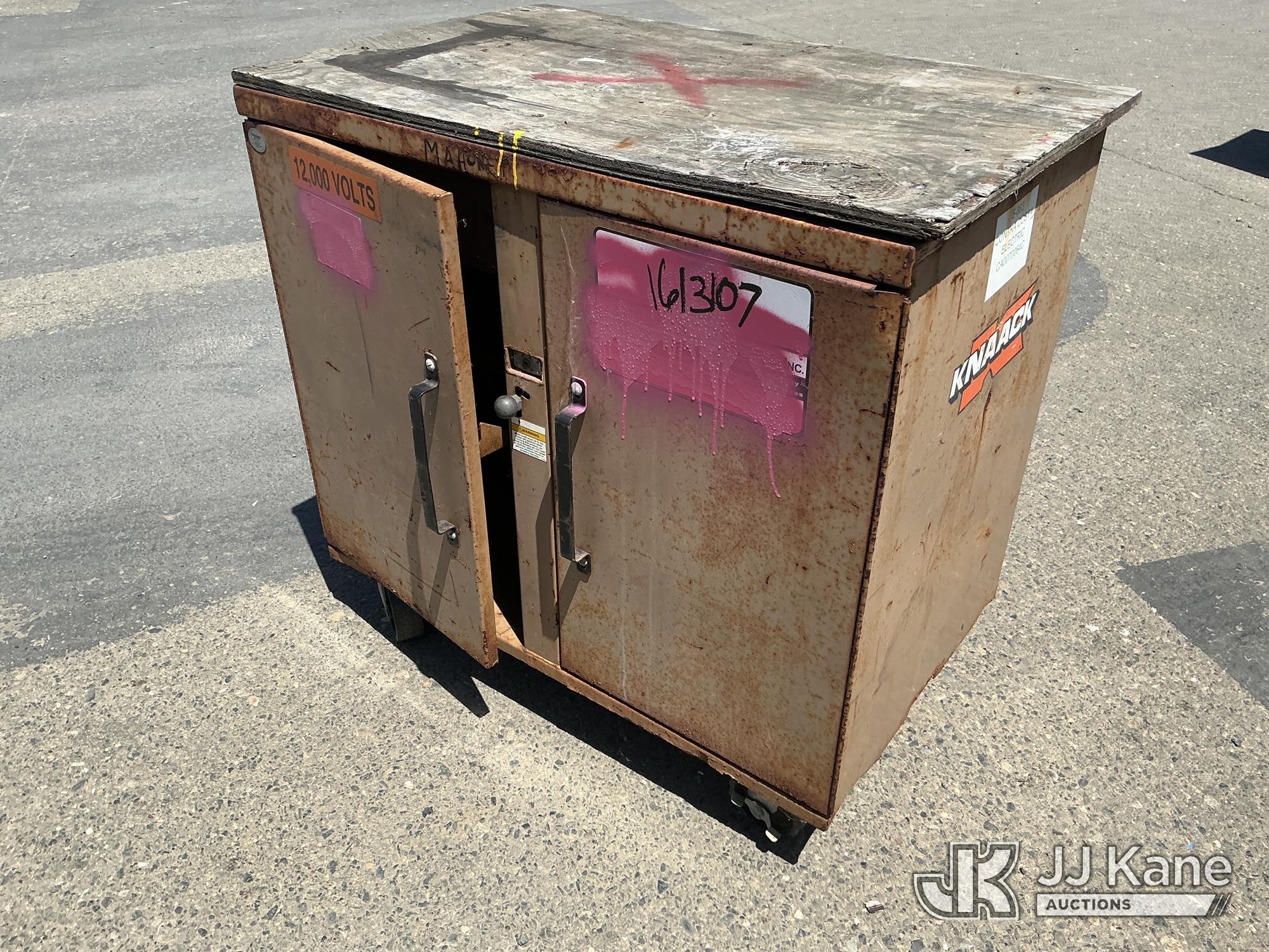 Tool Box (Used) NOTE: This unit is being sold AS IS/WHERE IS via Timed Auction and is located in Dixon