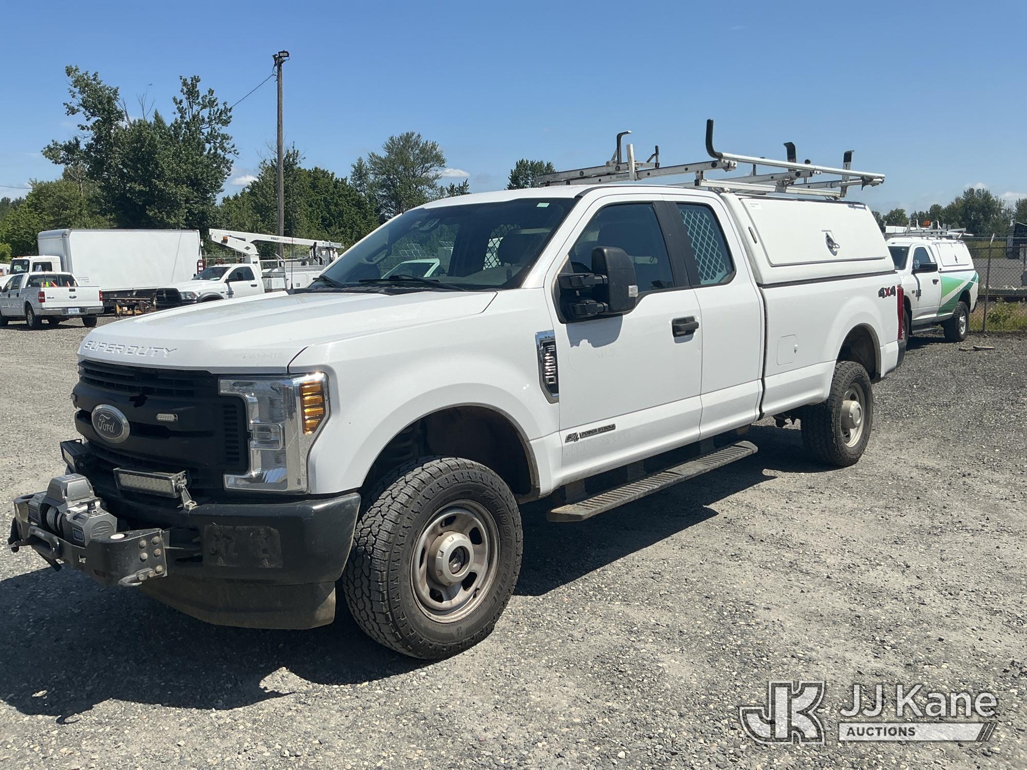 Photo of a 2019 Ford F-350 SD