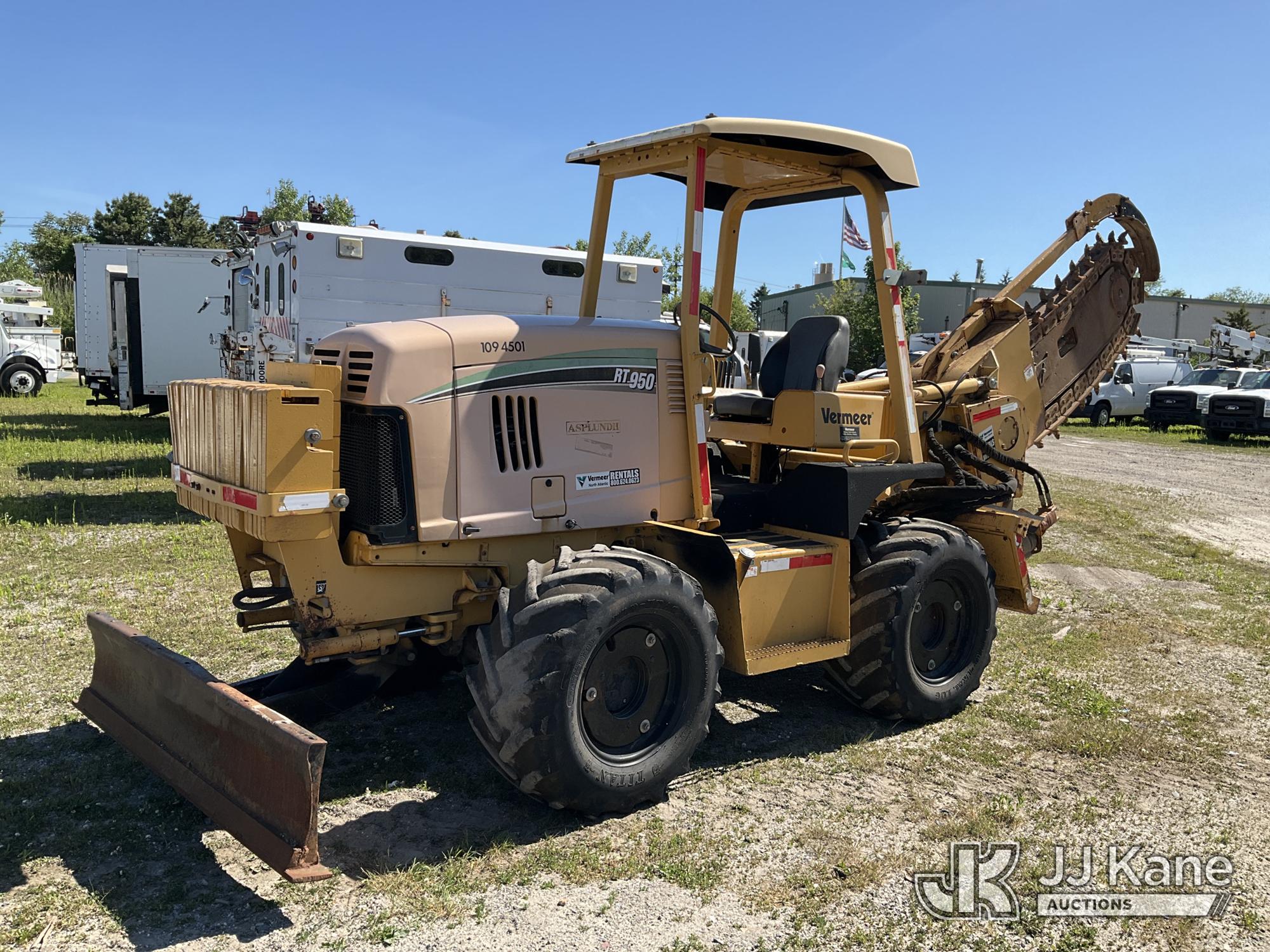 Photo of a 2014 Vermeer RT950