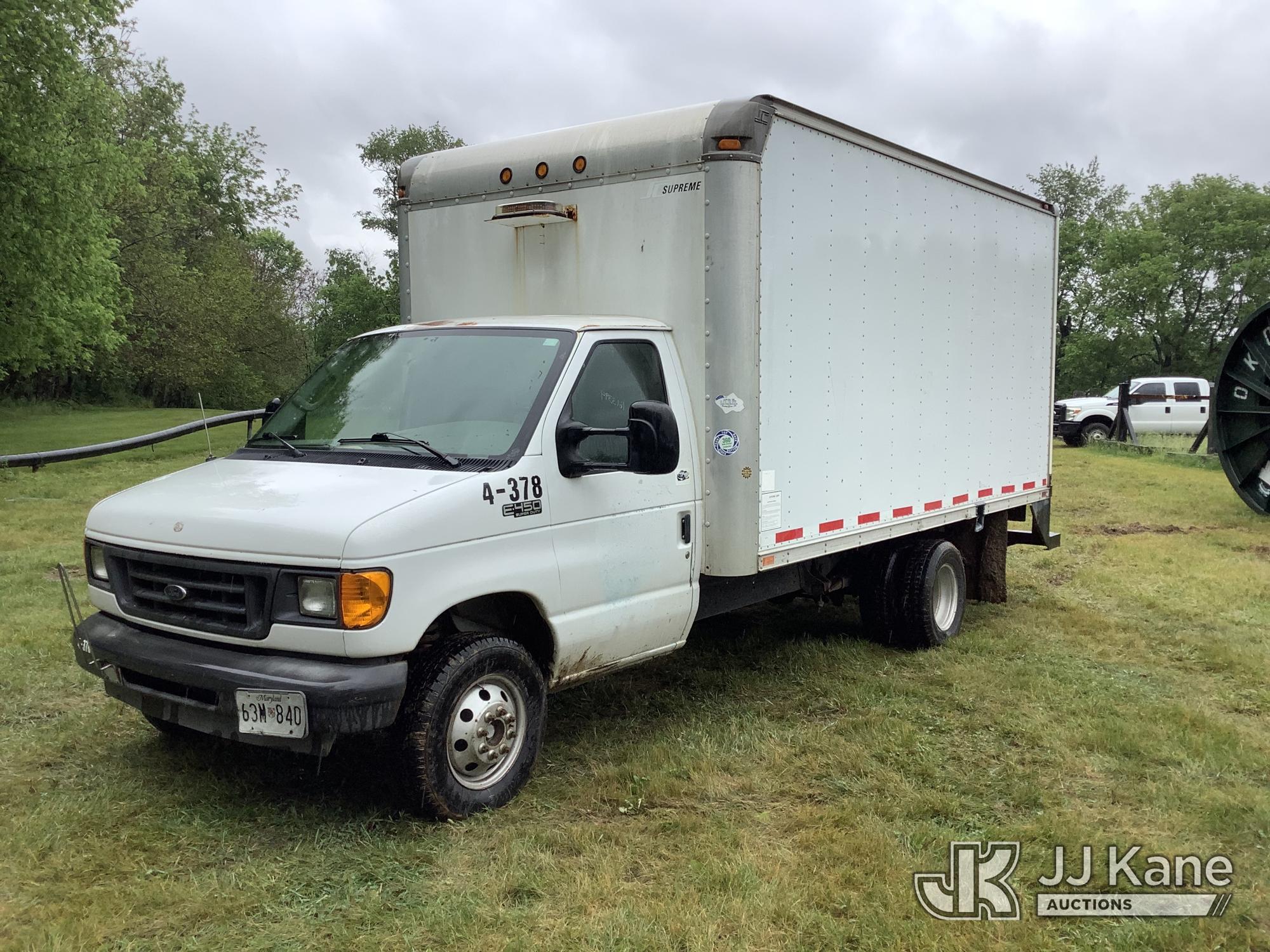 Photo of a 2003 Ford E450
