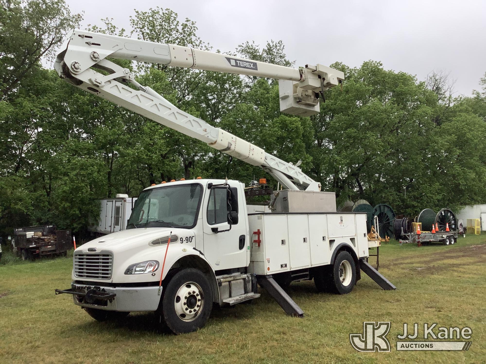 Photo of a 2016 Freightliner M2 106