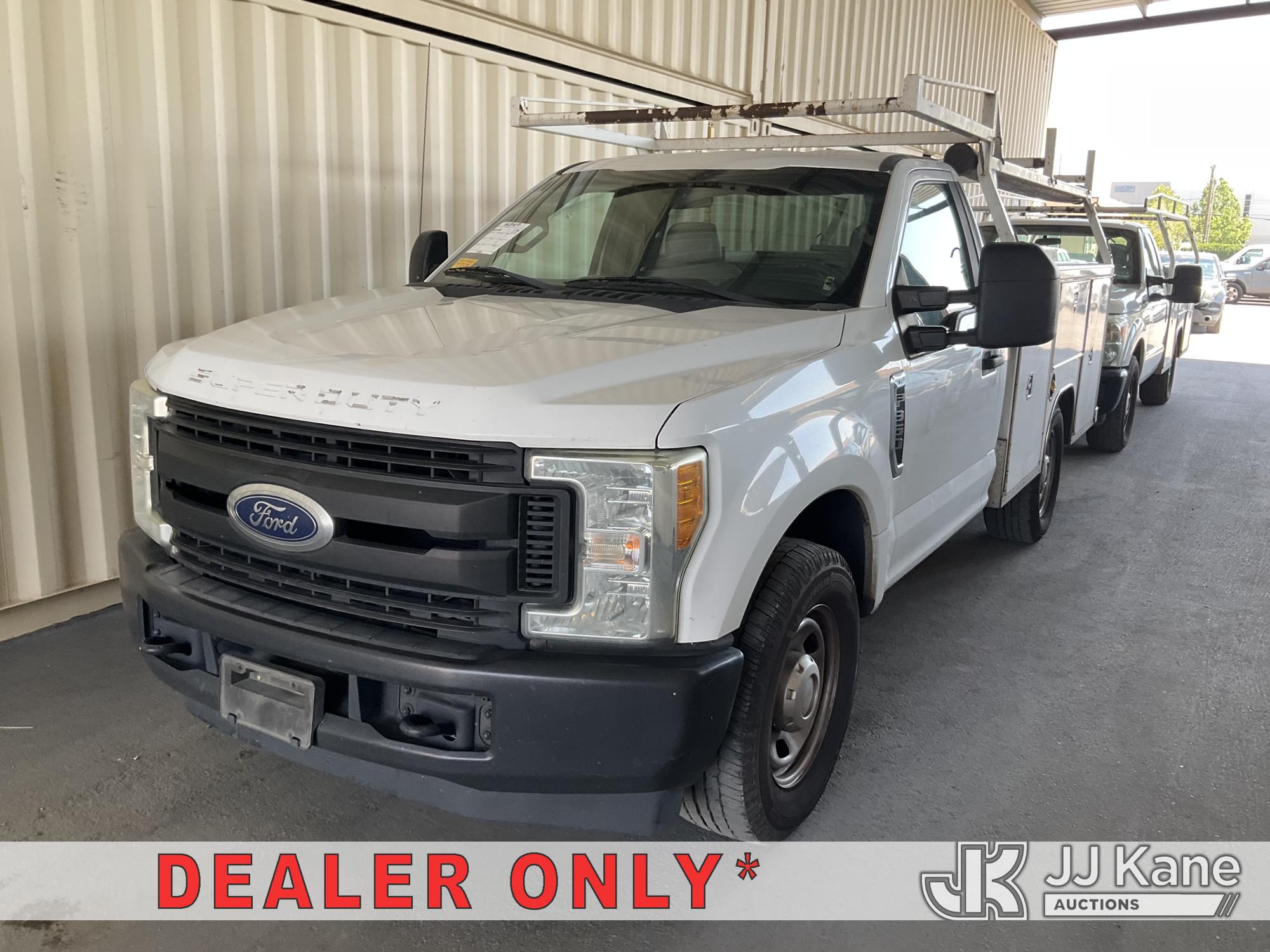 Photo of a 2017 Ford F-350 SD