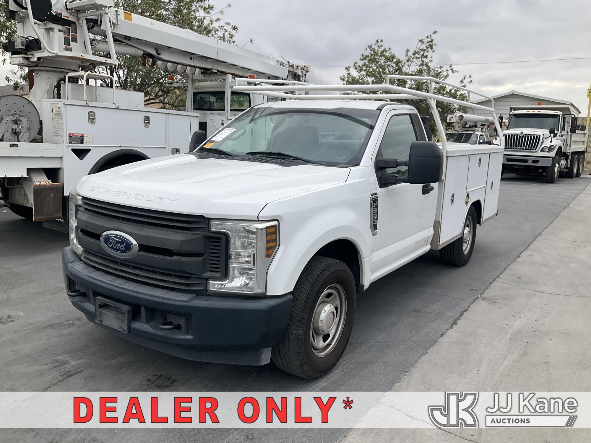 Photo of a 2018 Ford F-350 SD