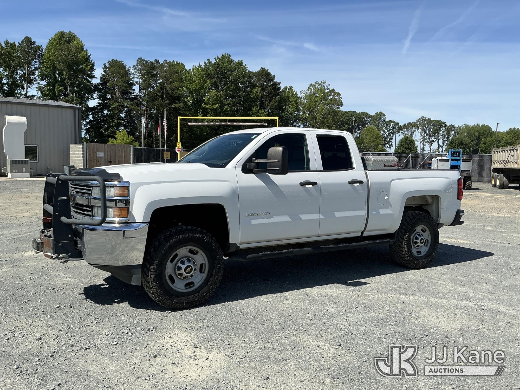 Photo of a 2015 Chevrolet Silverado 2500HD 4x4