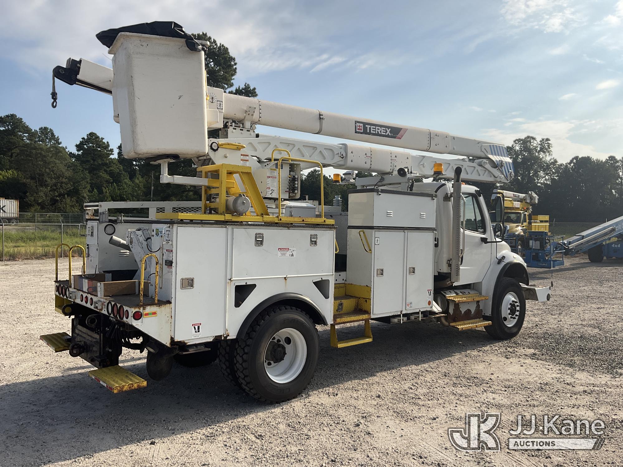 2015 Freightliner M2 106
