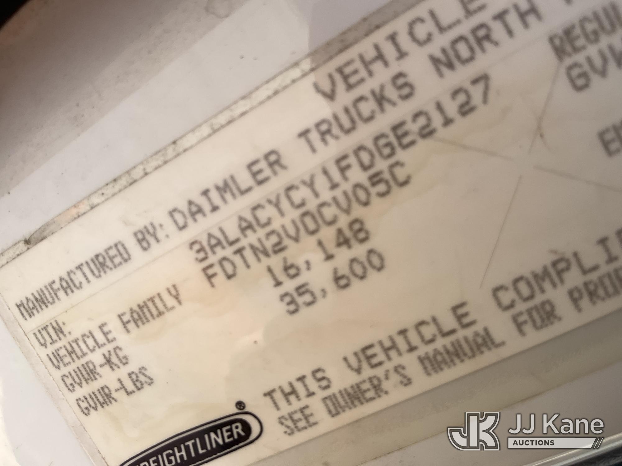 2015 Freightliner M2 106