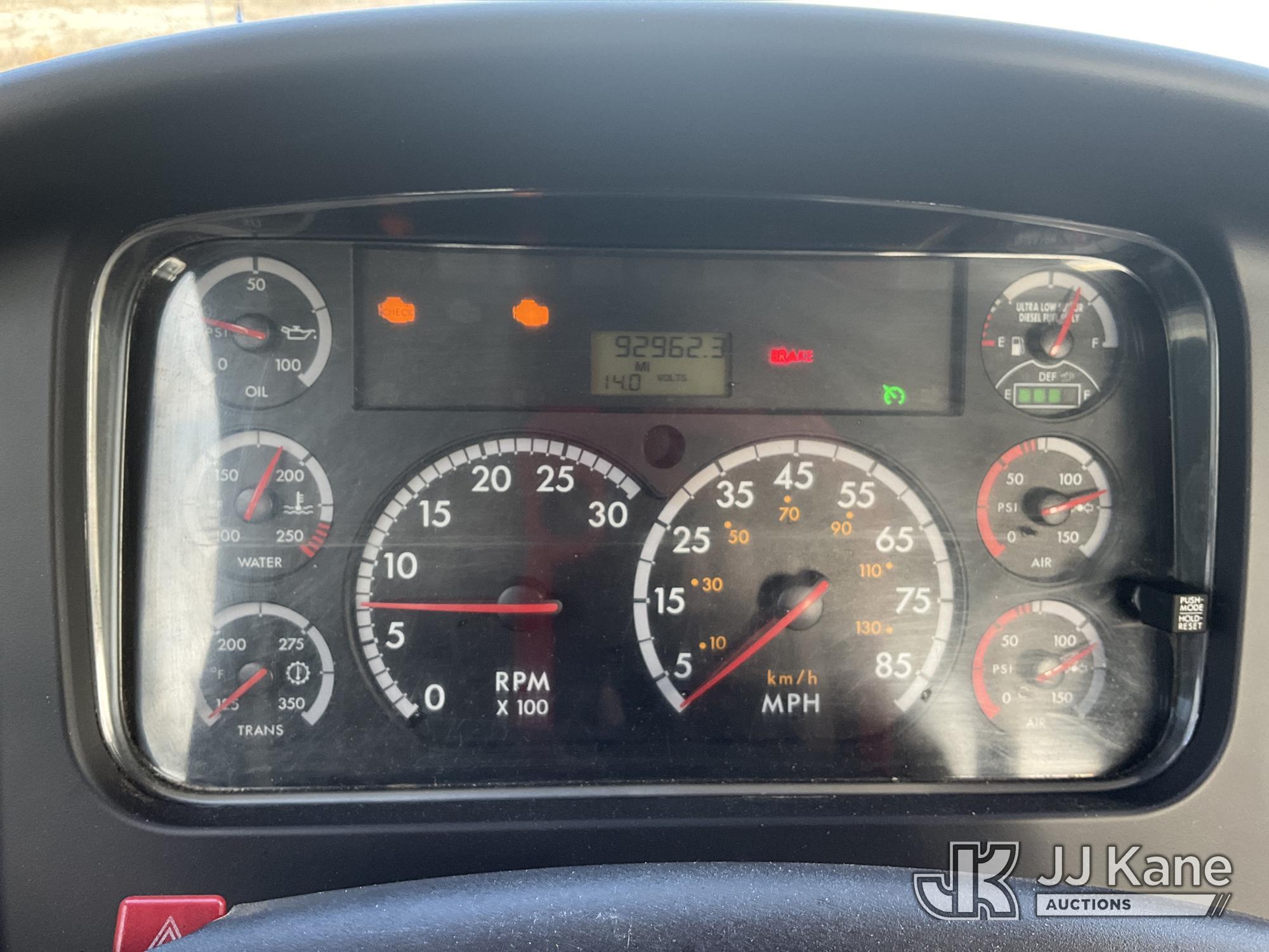 2015 Freightliner M2 106