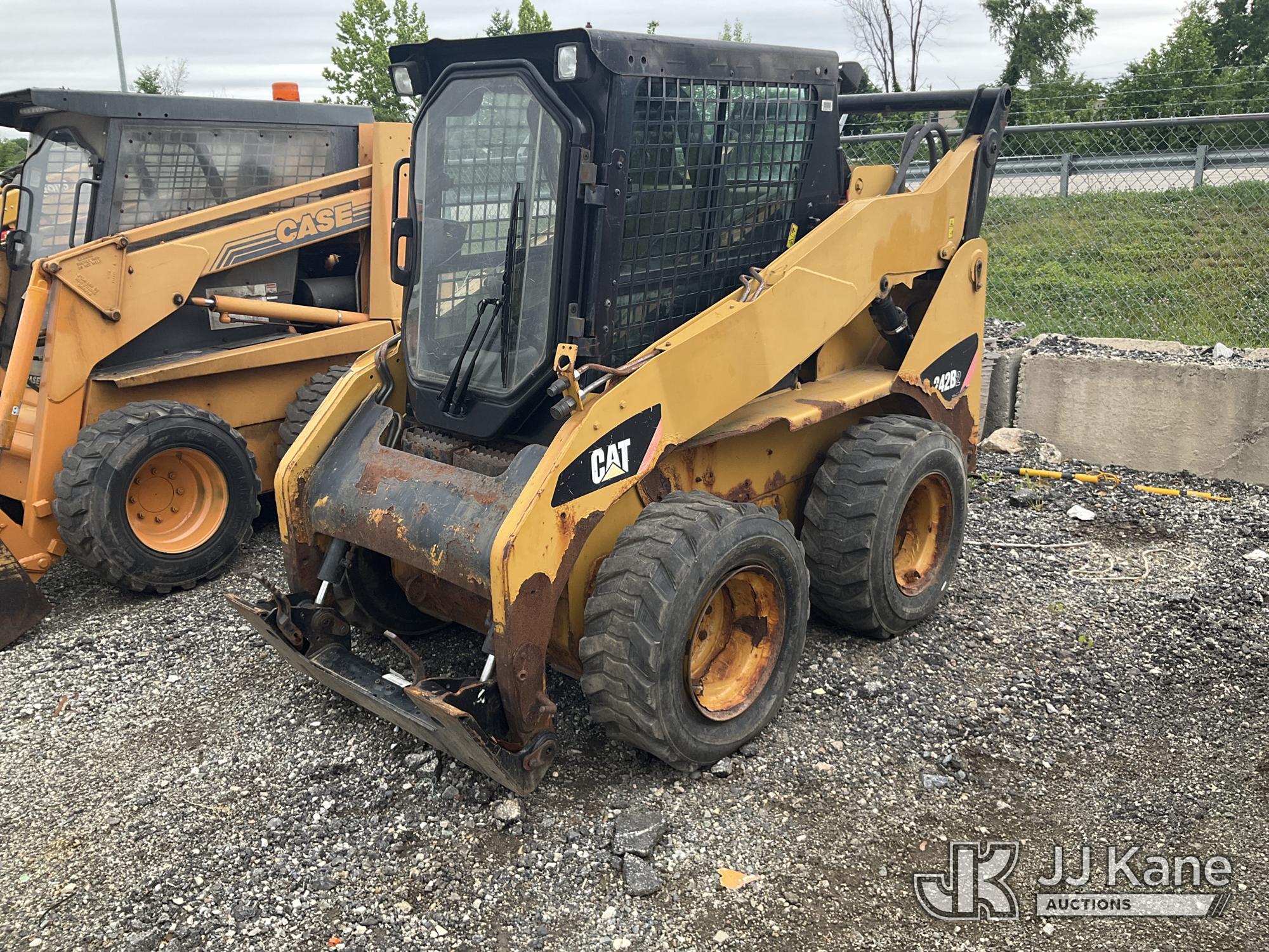 Photo of a 2009 Caterpillar 242B2