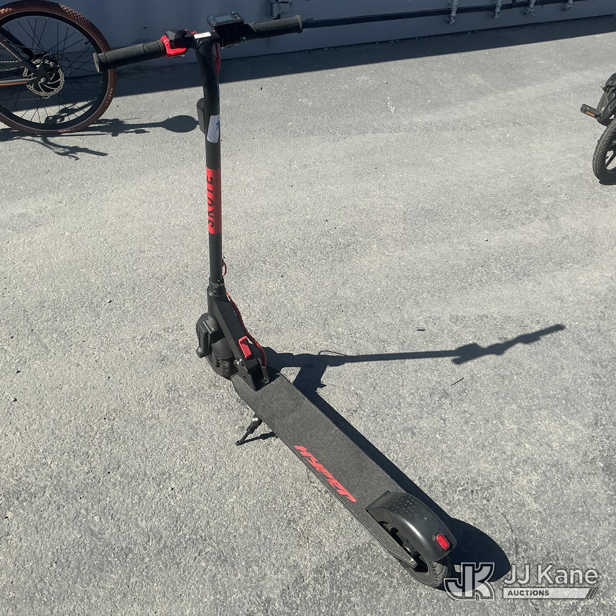 Hyper e-scooter No Keys