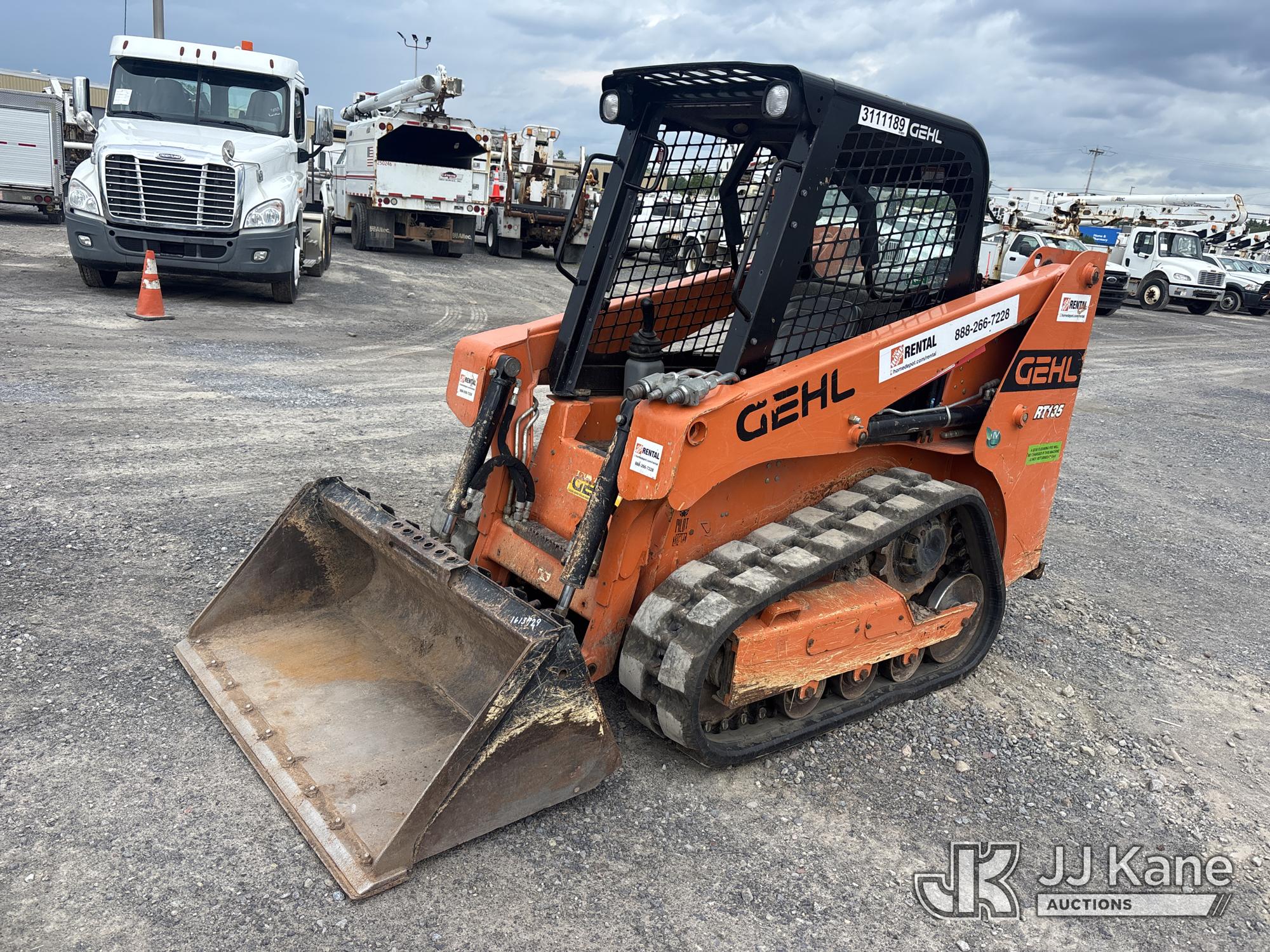 Photo of a 2021 Gehl RT135