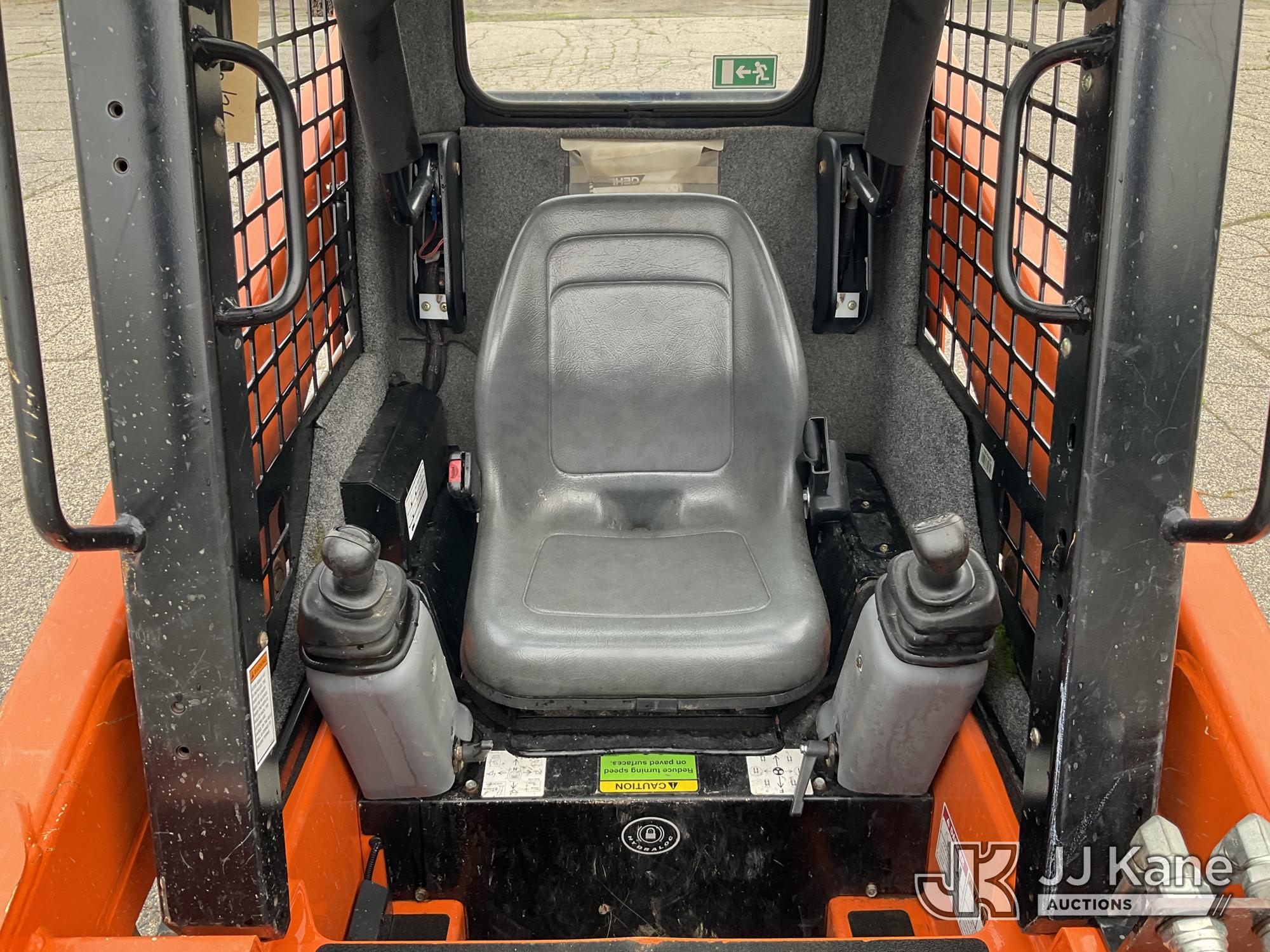 2021 Gehl RT105