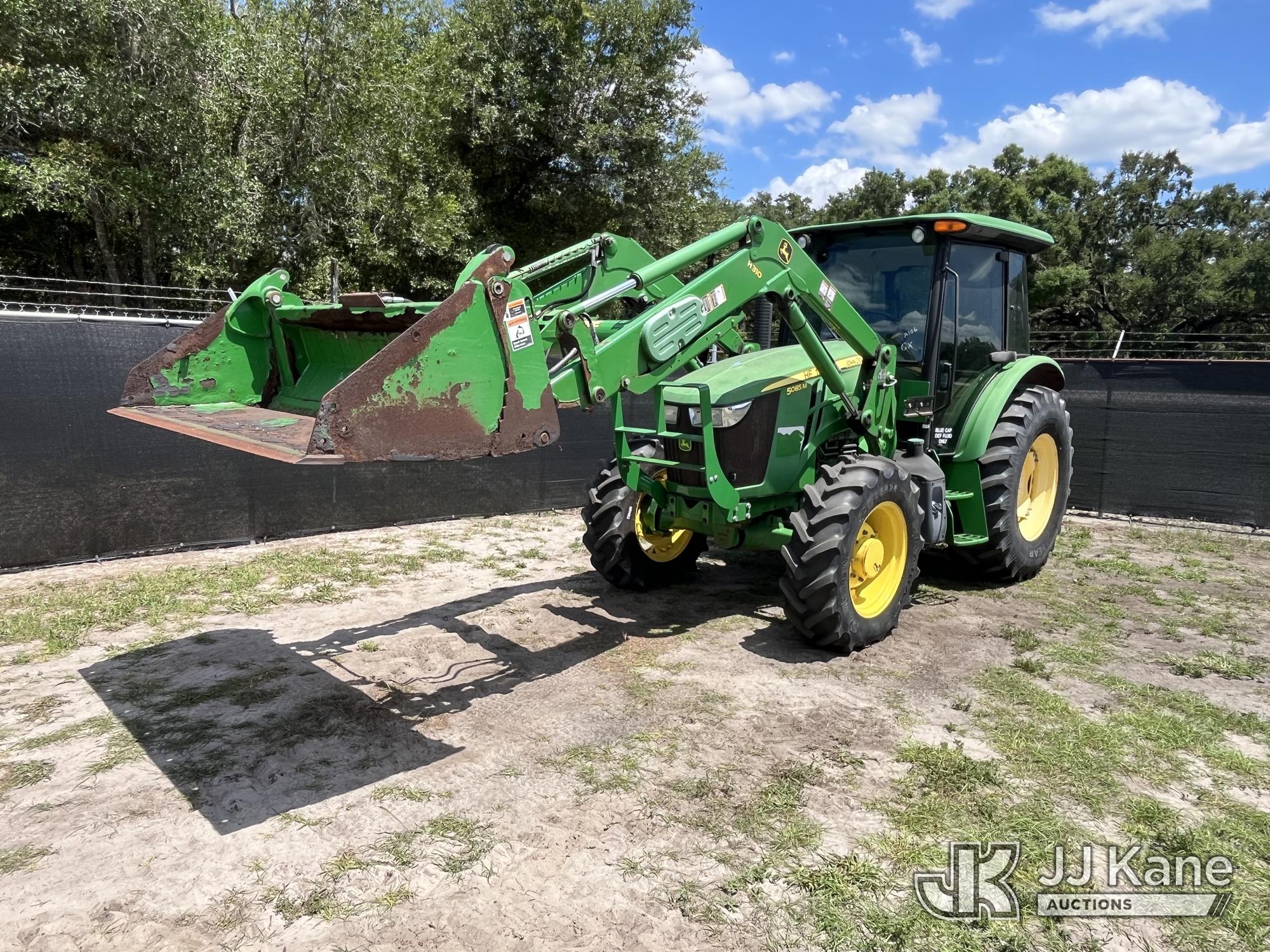 Photo of a 2015 John Deere 5085M 4x4