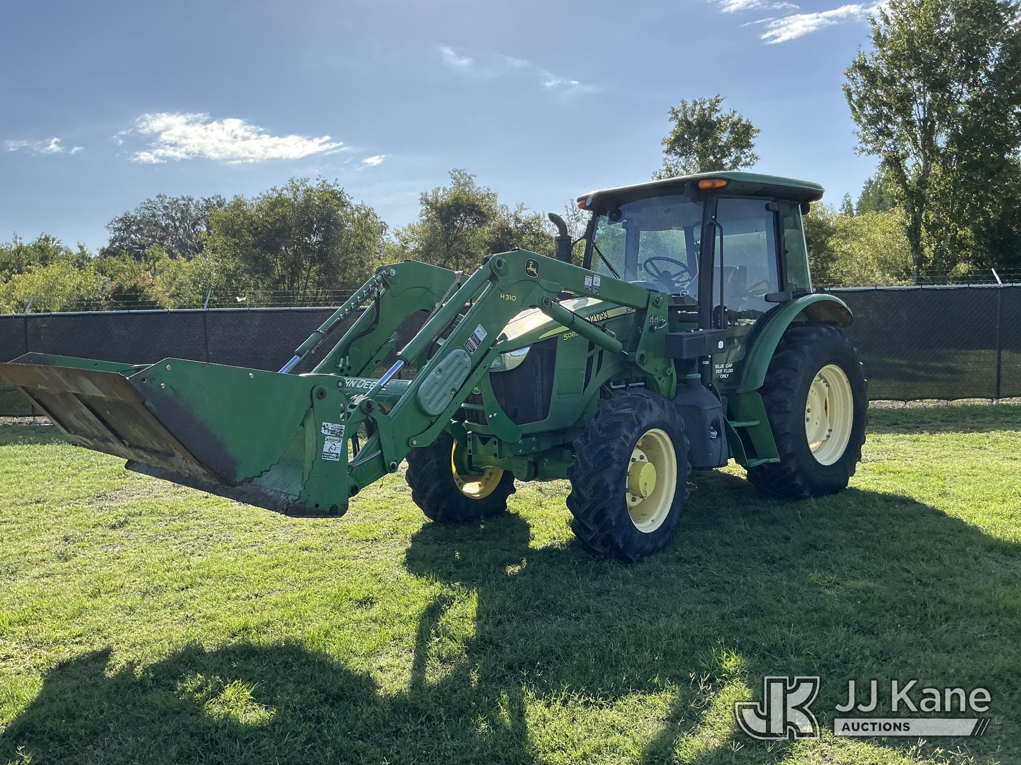 Photo of a 2015 John Deere 5085M