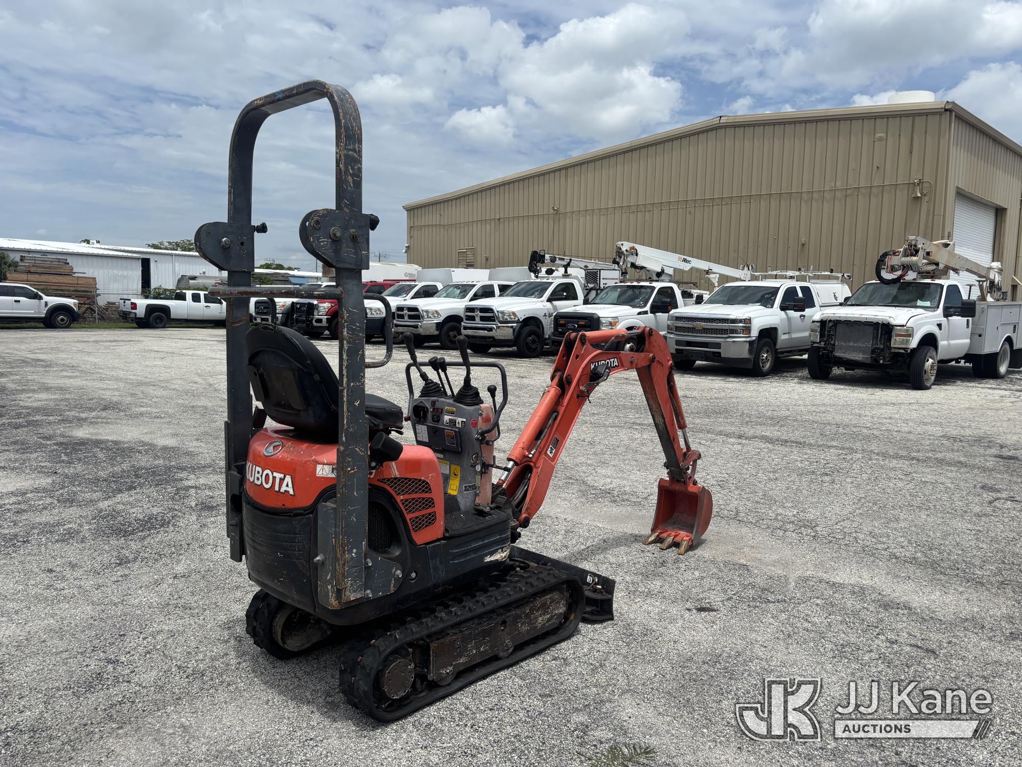 2019 Kubota K008-3