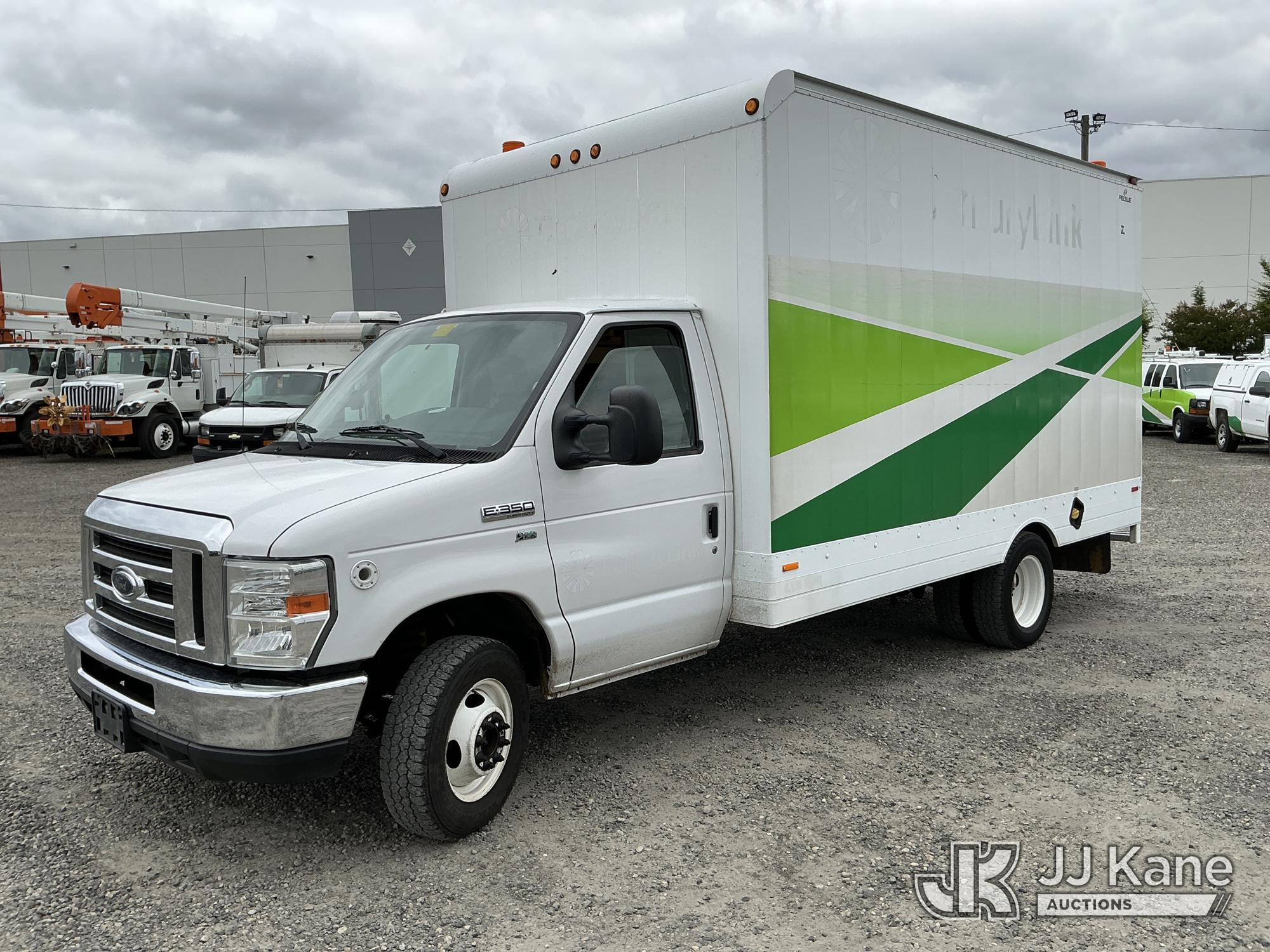 Photo of a 2011 Ford Econoline E-350