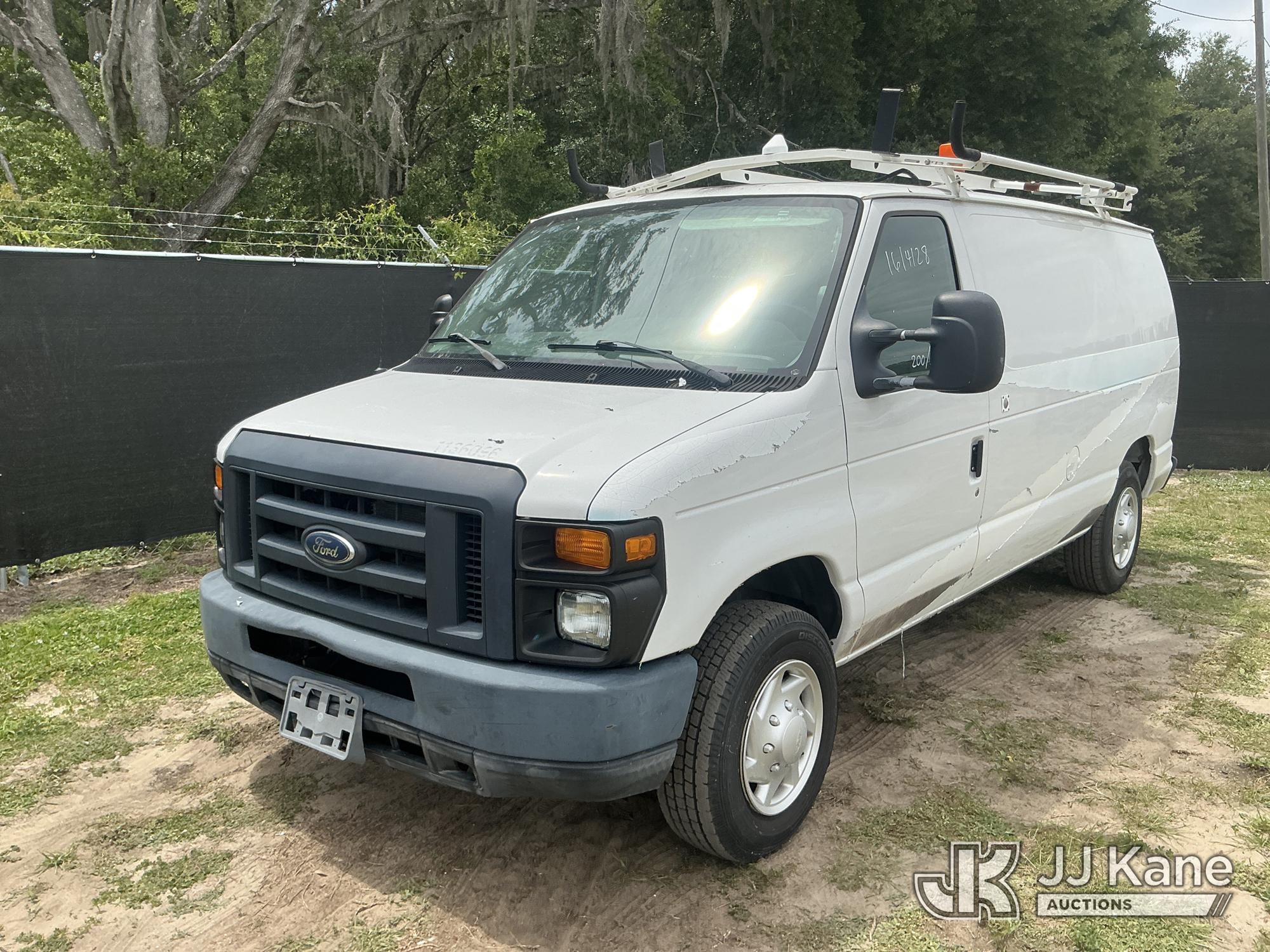 Photo of a 2013 Ford E150