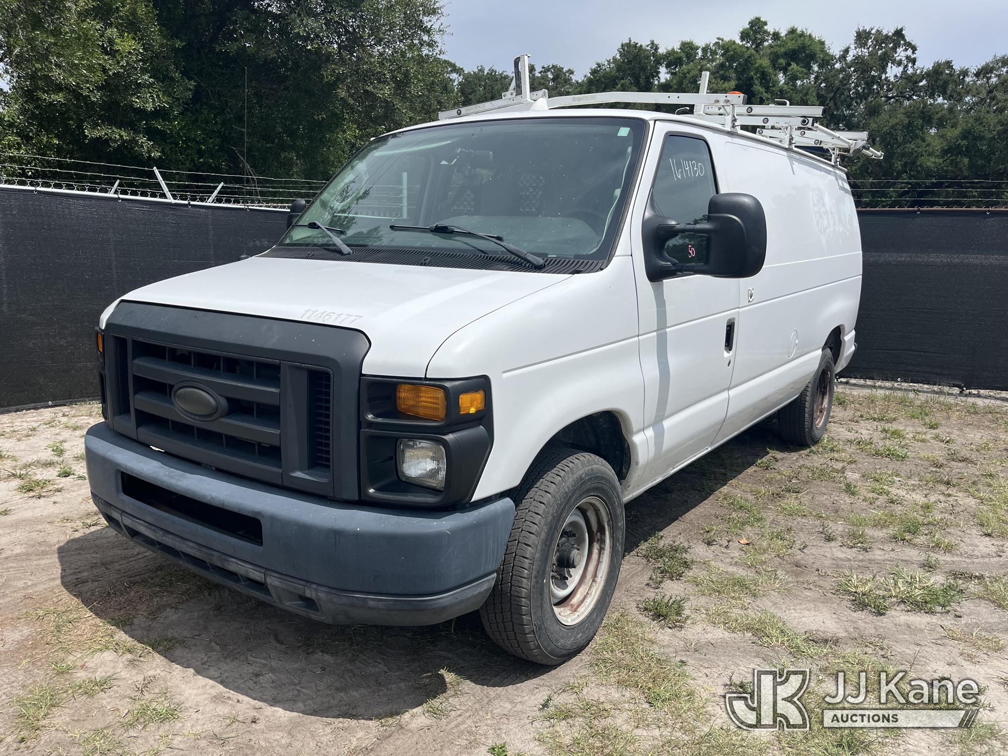 Photo of a 2014 Ford E150