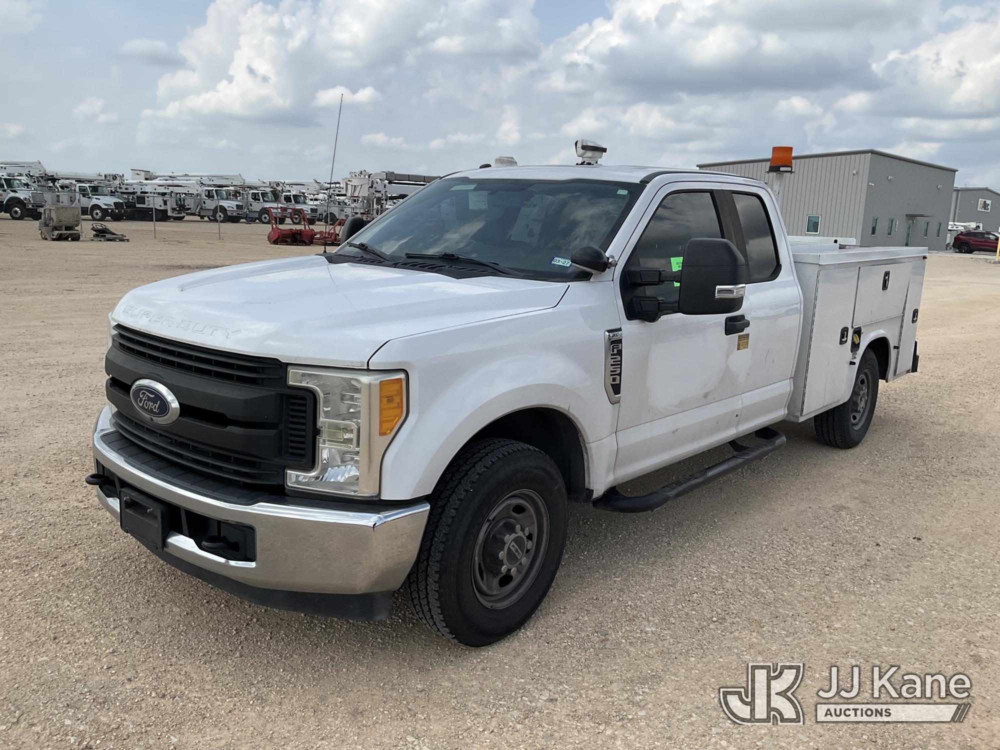 Photo of a 2017 Ford F-250 SD