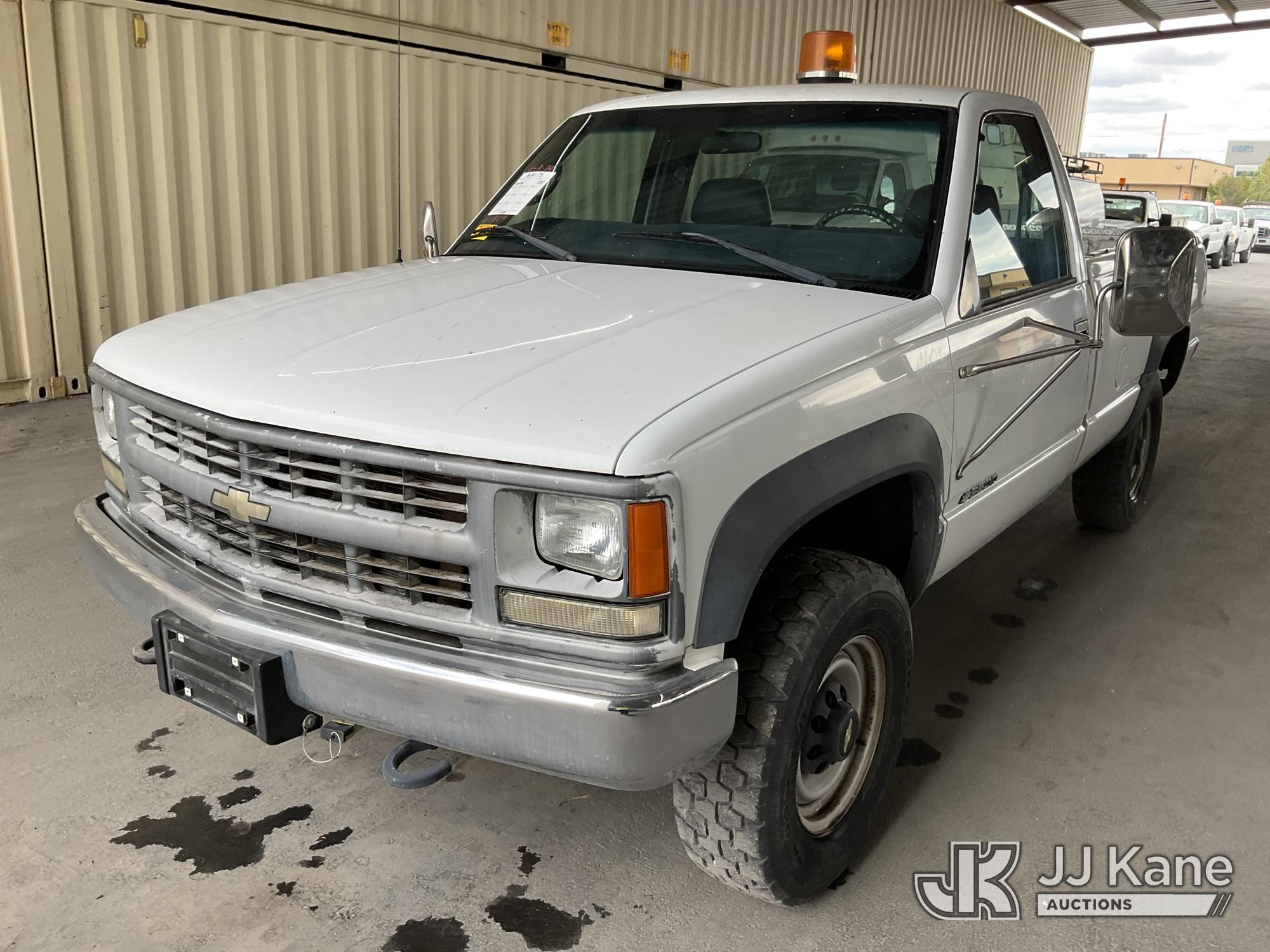 Photo of a 2000 Chevrolet C/K 3500