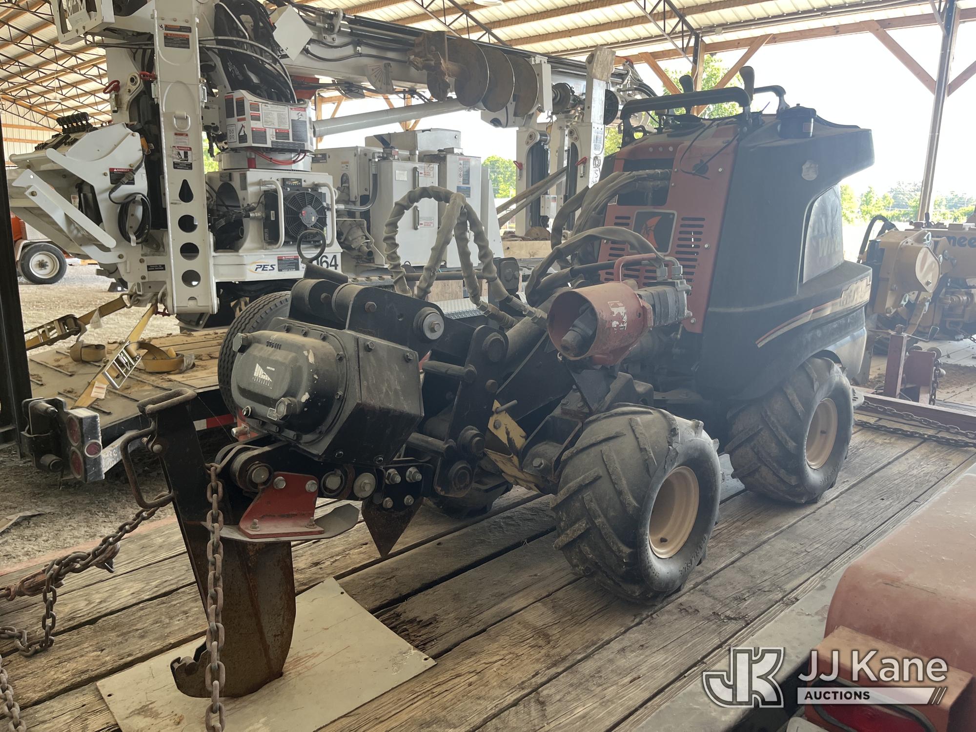 2007 Ditch Witch R300 Stand-Up All Purpose Machine, Municipal Owned