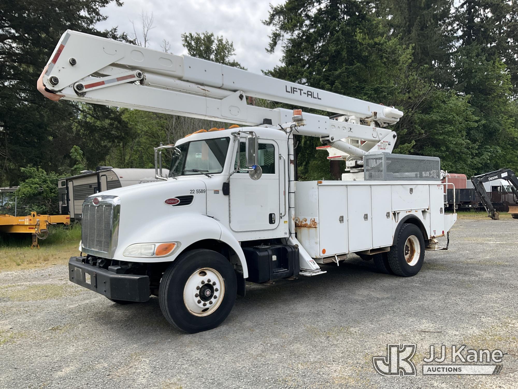 Photo of a 2007 Peterbilt 335