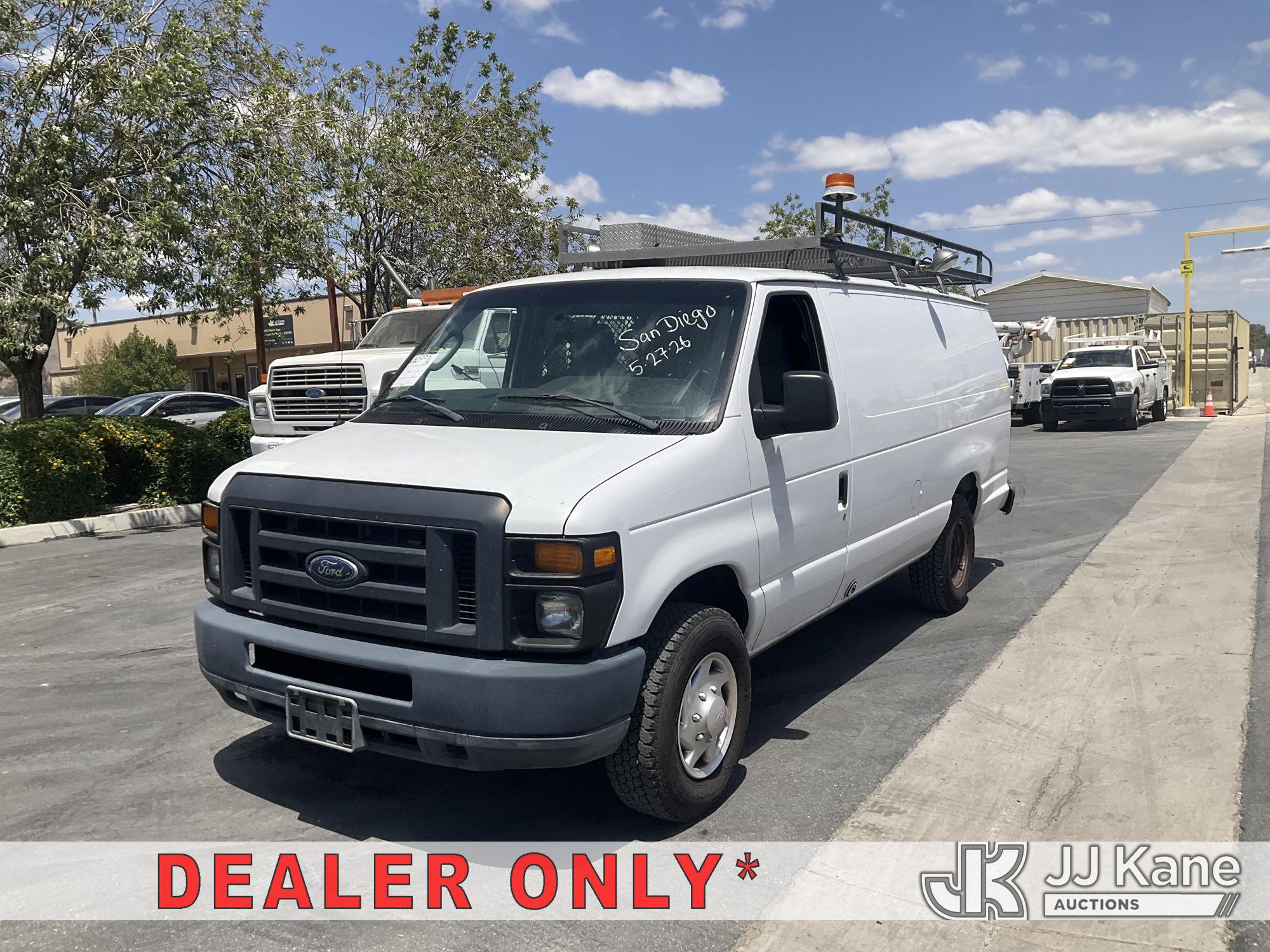 Photo of a 2014 Ford Econoline E-350 SD