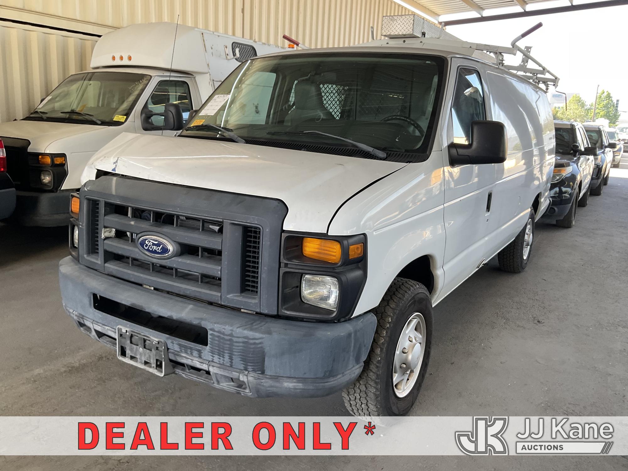 Photo of a 2014 Ford Econoline