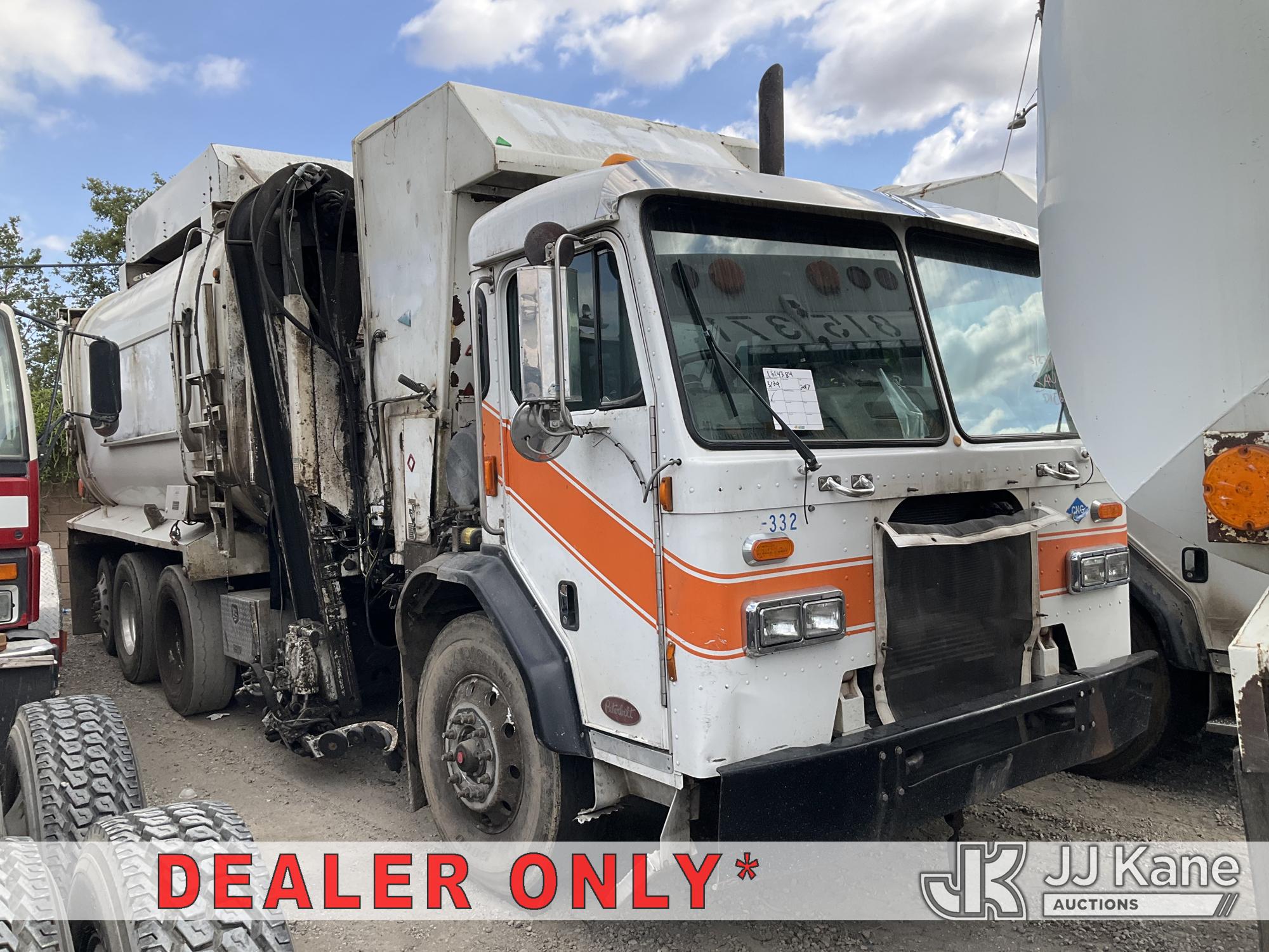 Photo of a 2017 Peterbilt COE 320