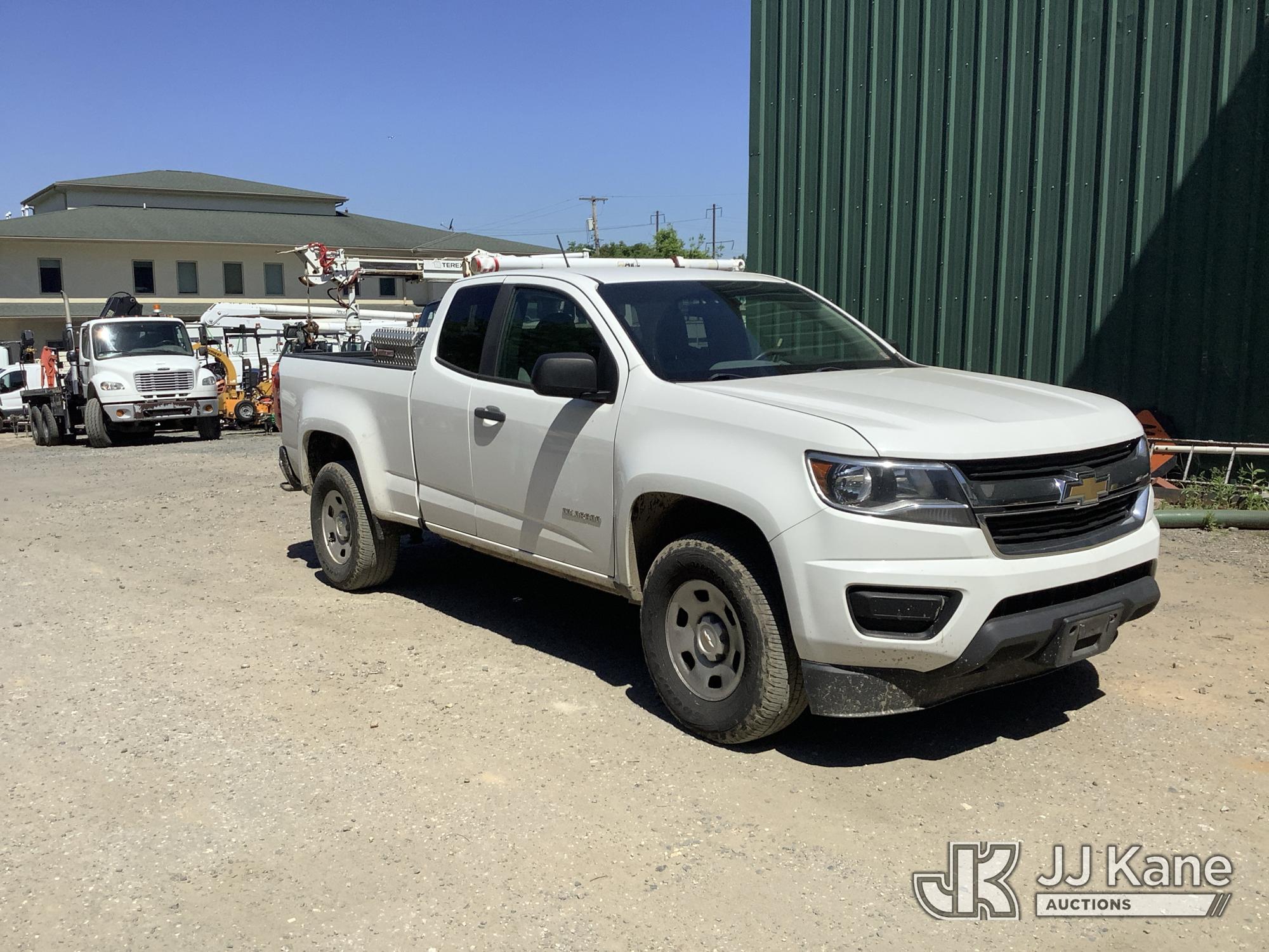 2019 Chevrolet Colorado Extended-Cab Pickup Truck