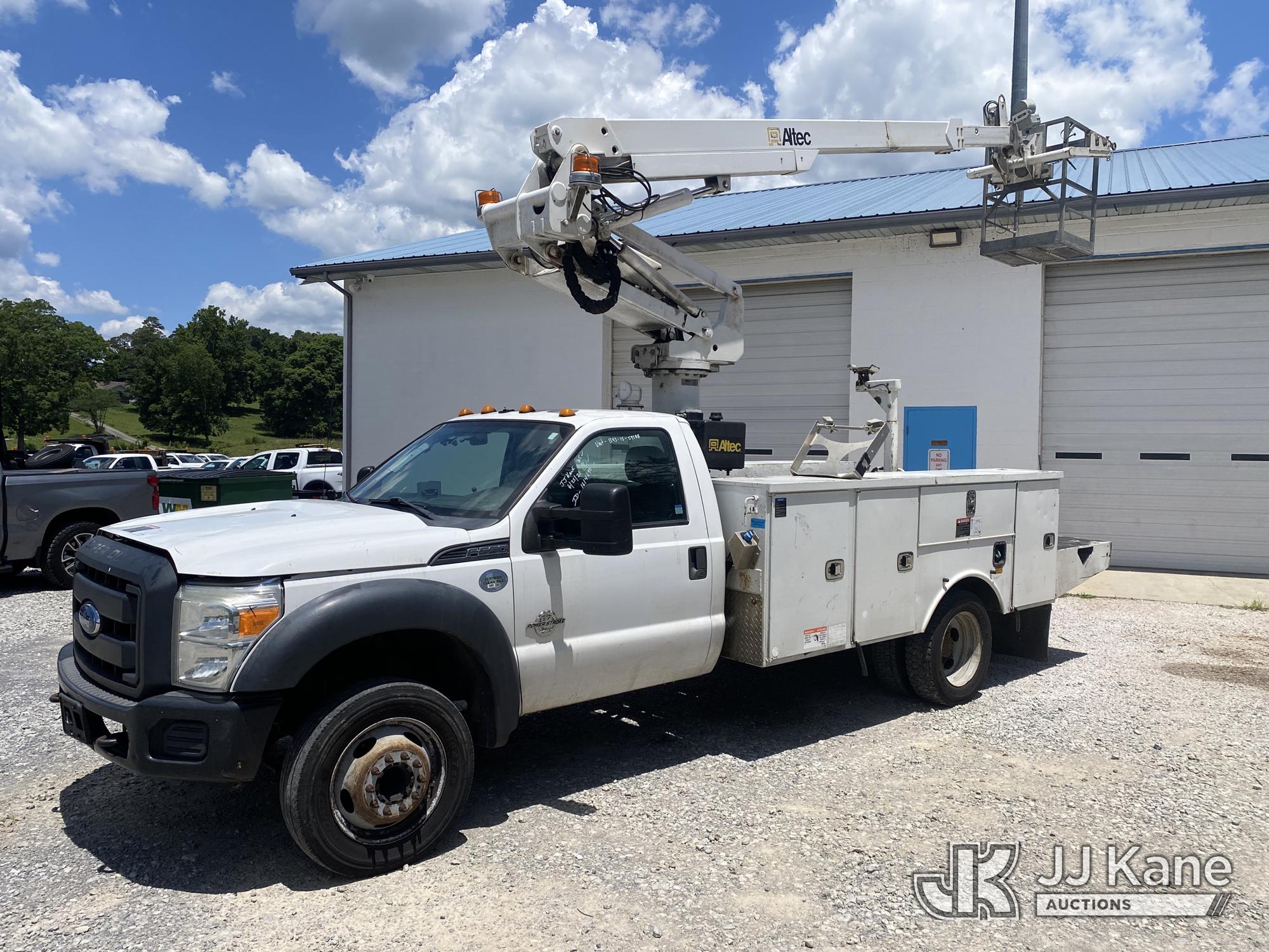 Photo of a 2015 Ford F-550