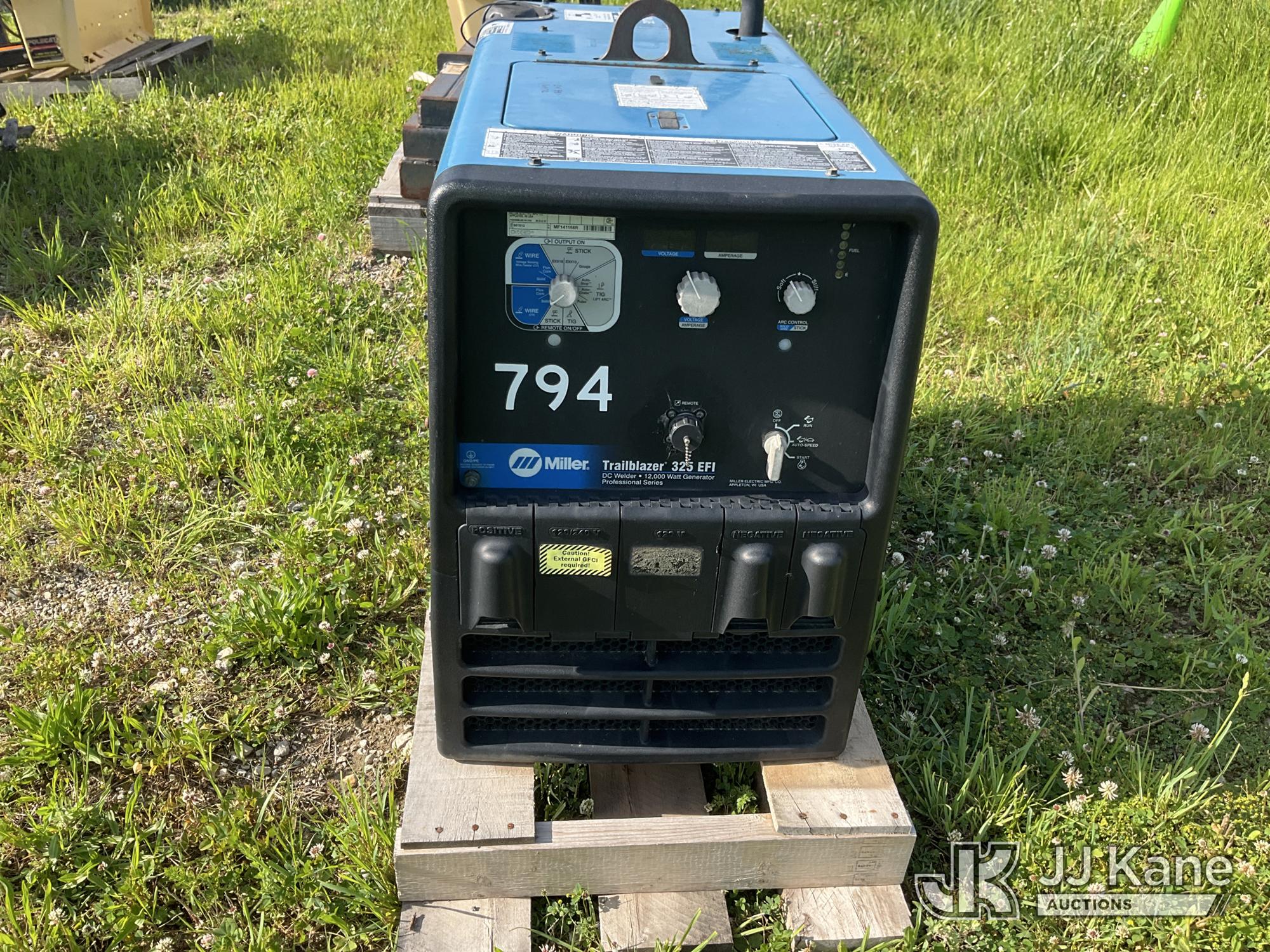 Photo of a 2015 Miller Trailblazer 325 EFI