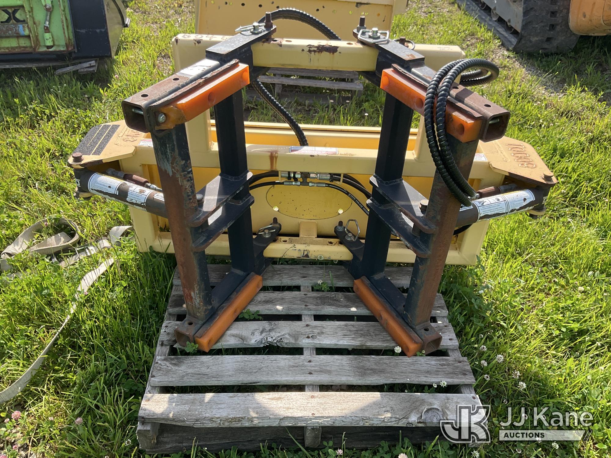 Pole Cat Pole Grabber PC750 Attachment for Skid Steer