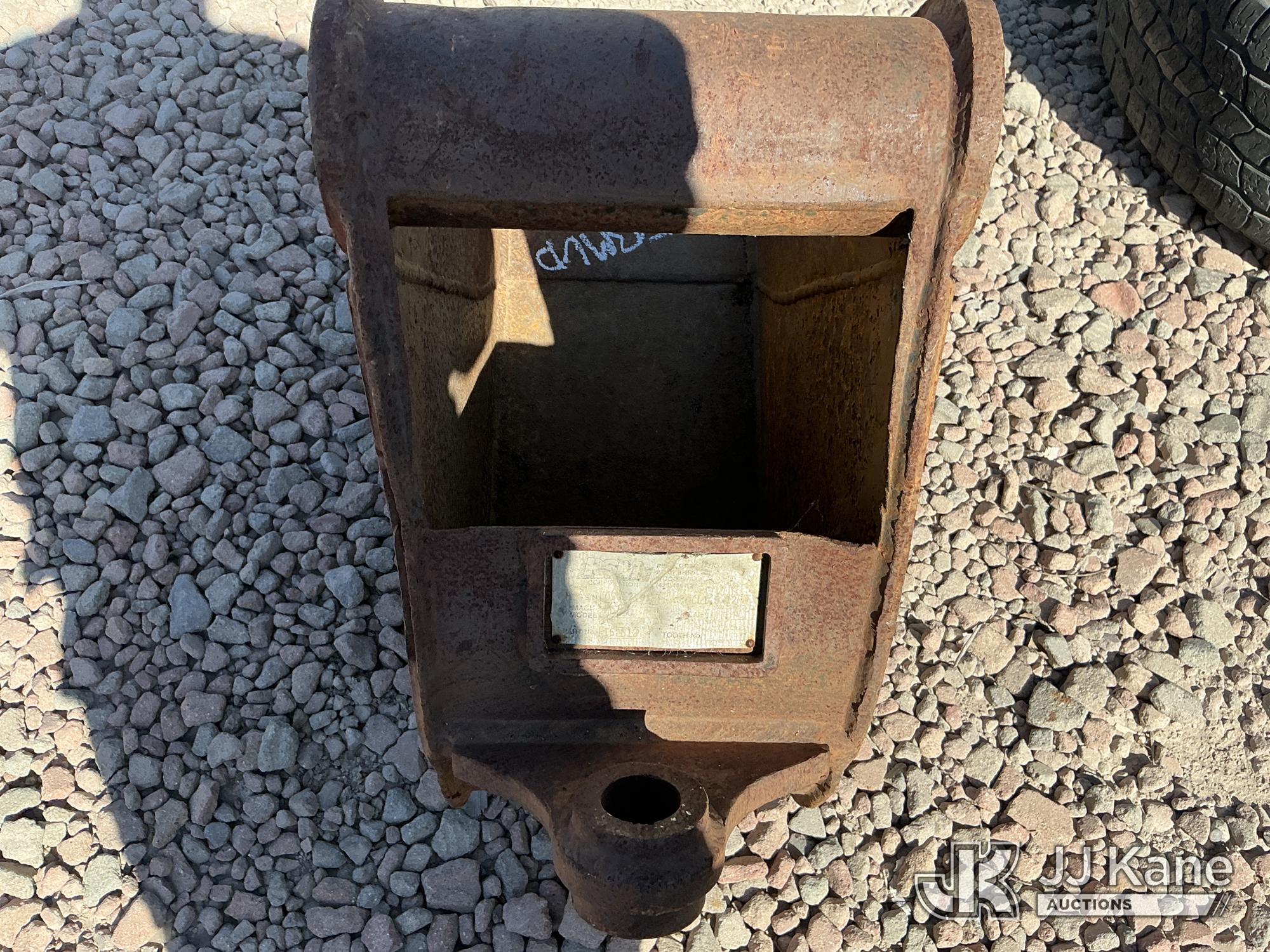 Backhoe Bucket (Used) NOTE: This unit is being sold AS IS/WHERE IS via Timed Auction and is located in Dixon