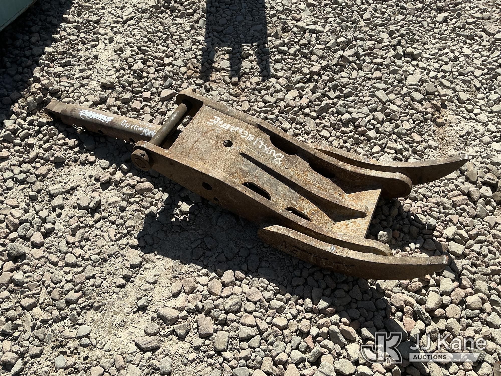 Thumb Attachment (Used ) NOTE: This unit is being sold AS IS/WHERE IS via Timed Auction and is located in Dixon