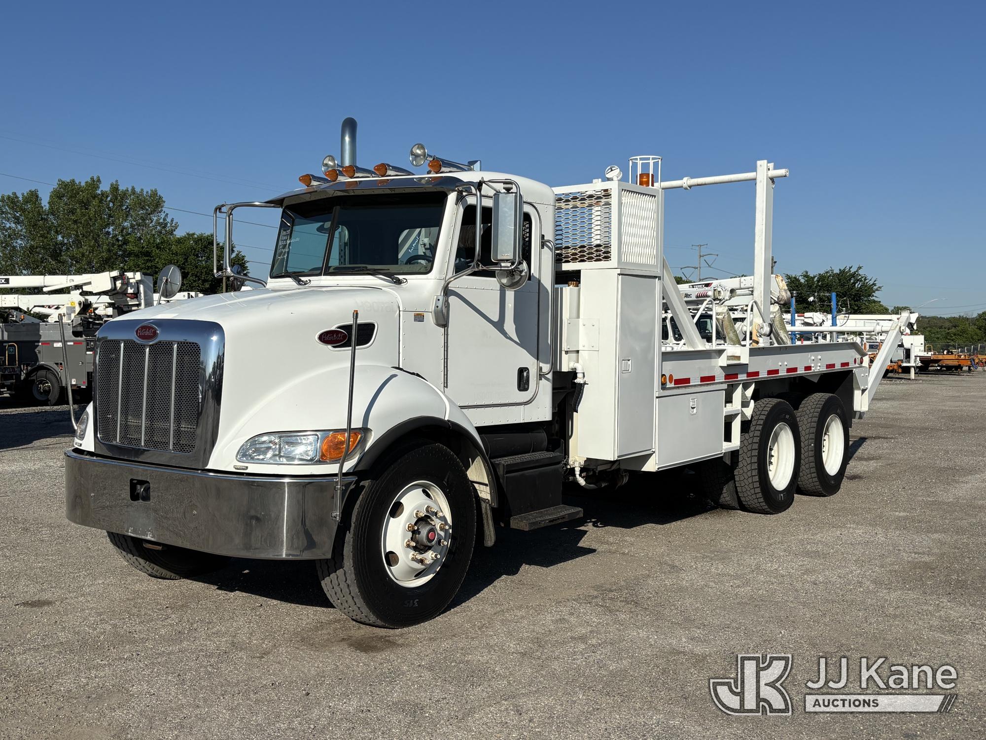 Photo of a 2006 Peterbilt 335