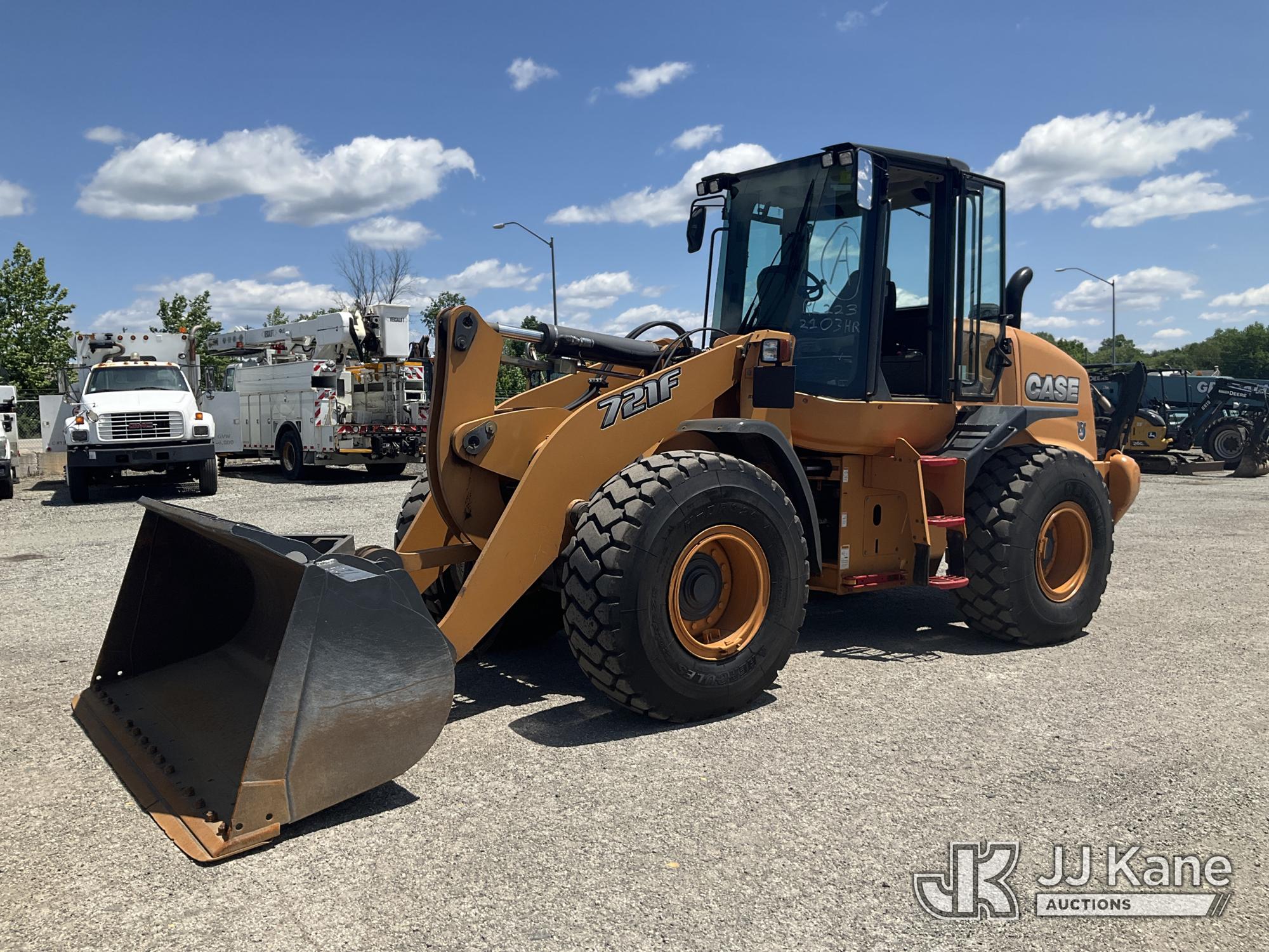 Photo of a 2014 Case 721F