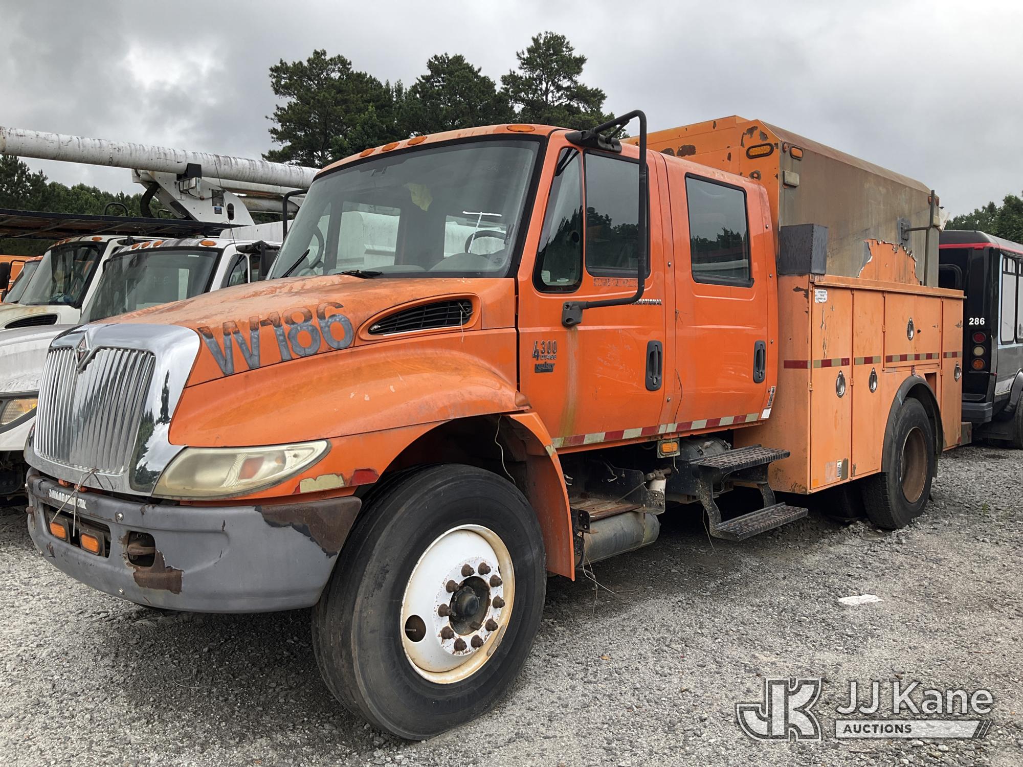 Photo of a 2006 International 4300