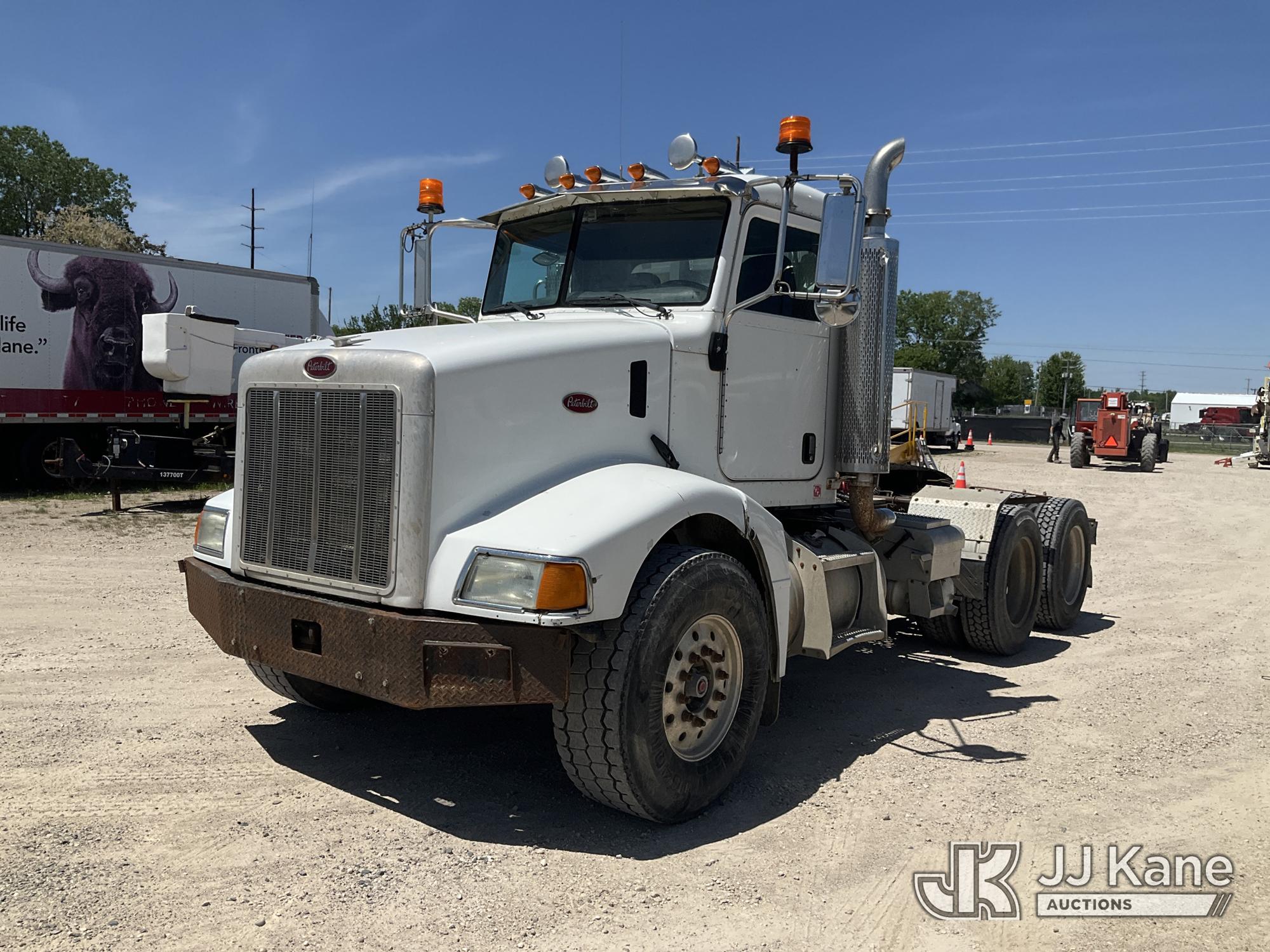 Photo of a 2006 Peterbilt 385