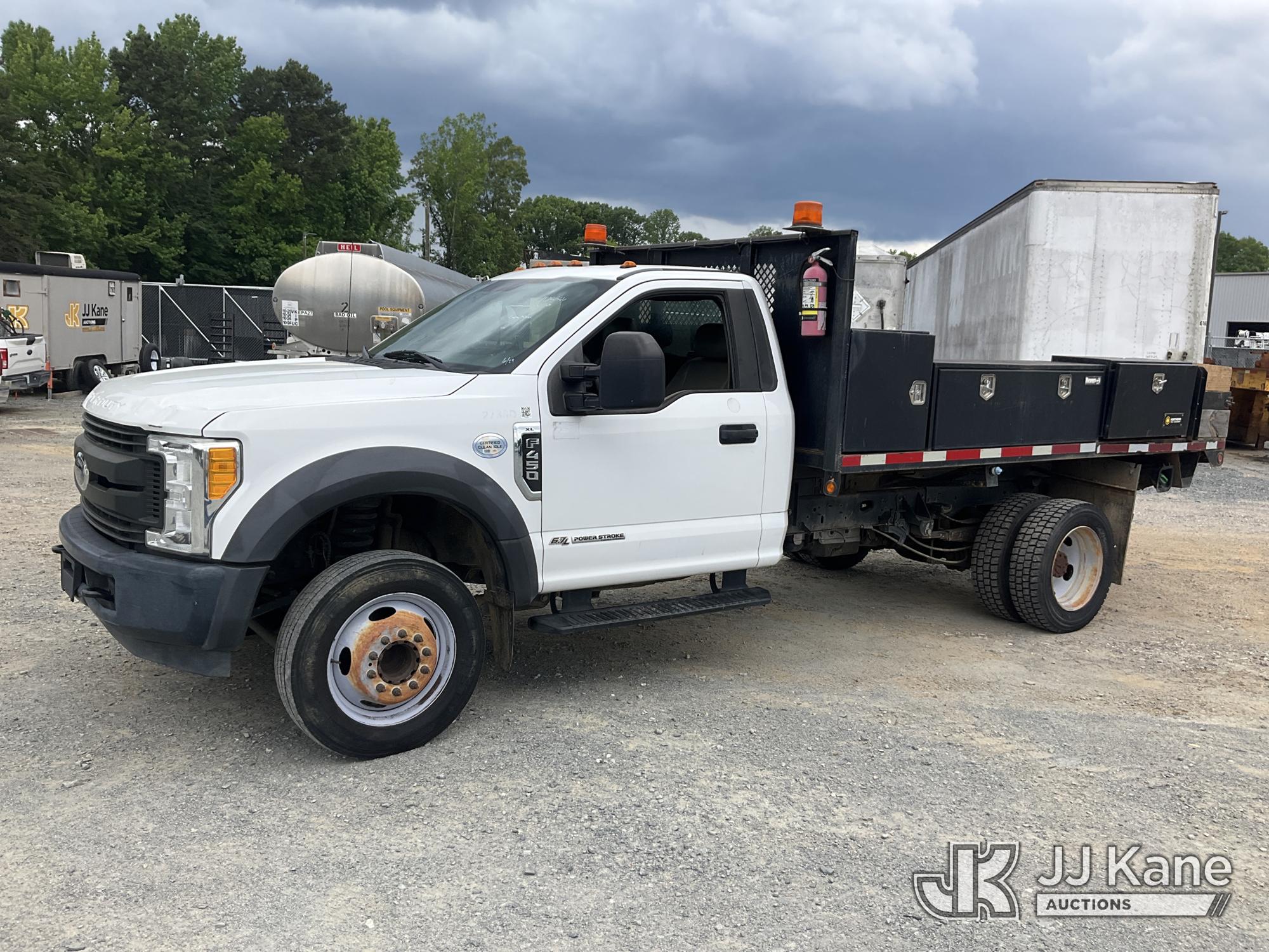 Photo of a 2017 Ford F450 SD