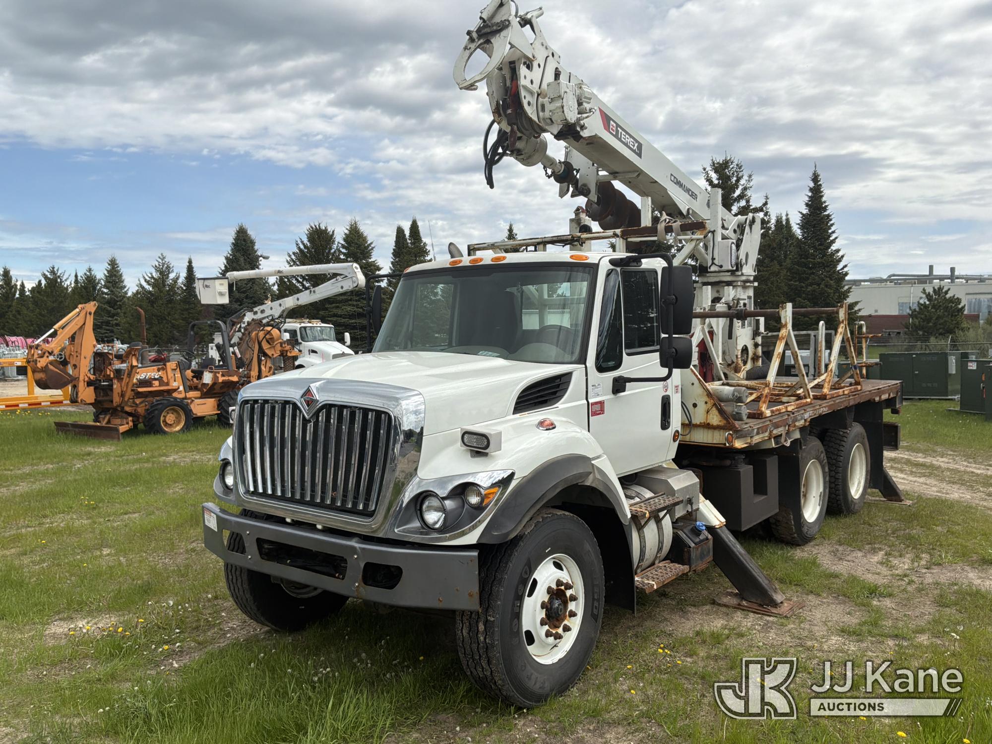 Photo of a 2016 International 7400
