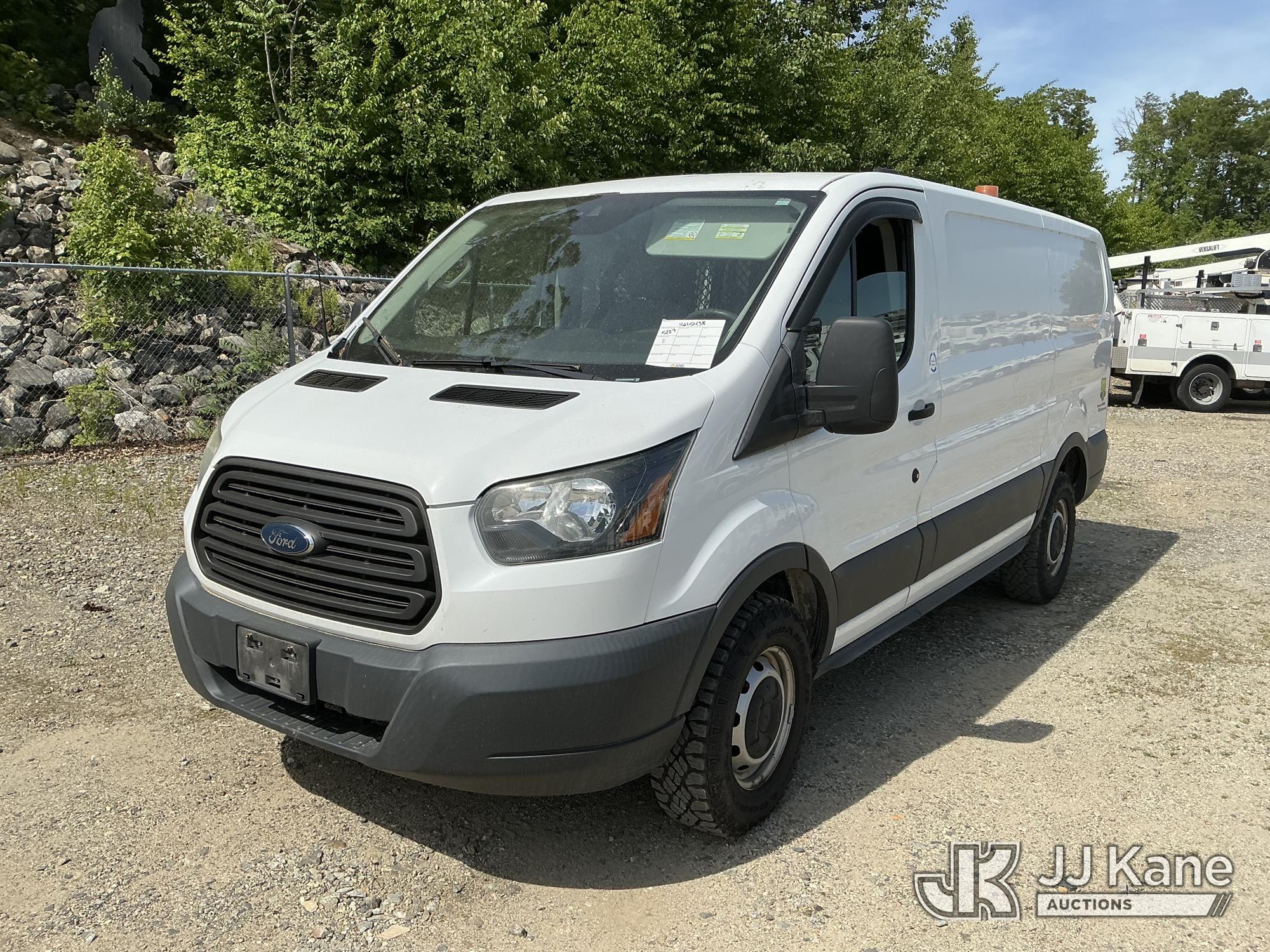 Photo of a 2016 Ford Transit