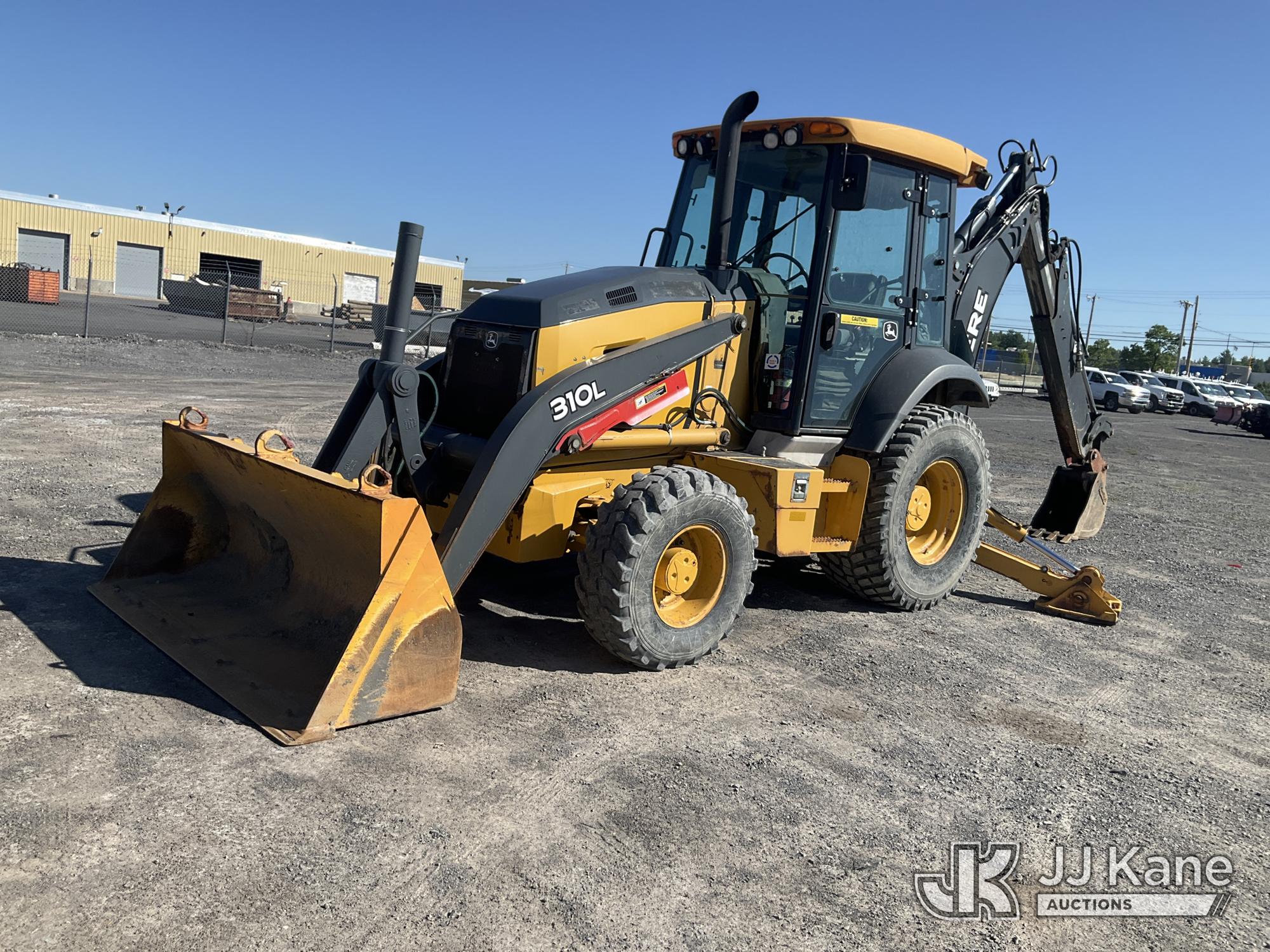 Photo of a 2017 John Deere 310L 4x4