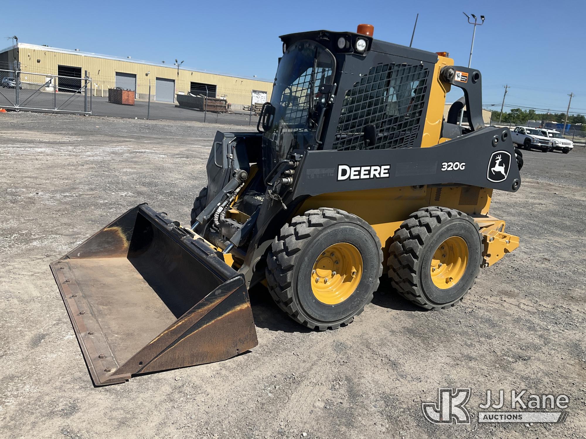 Photo of a 2021 John Deere 320G