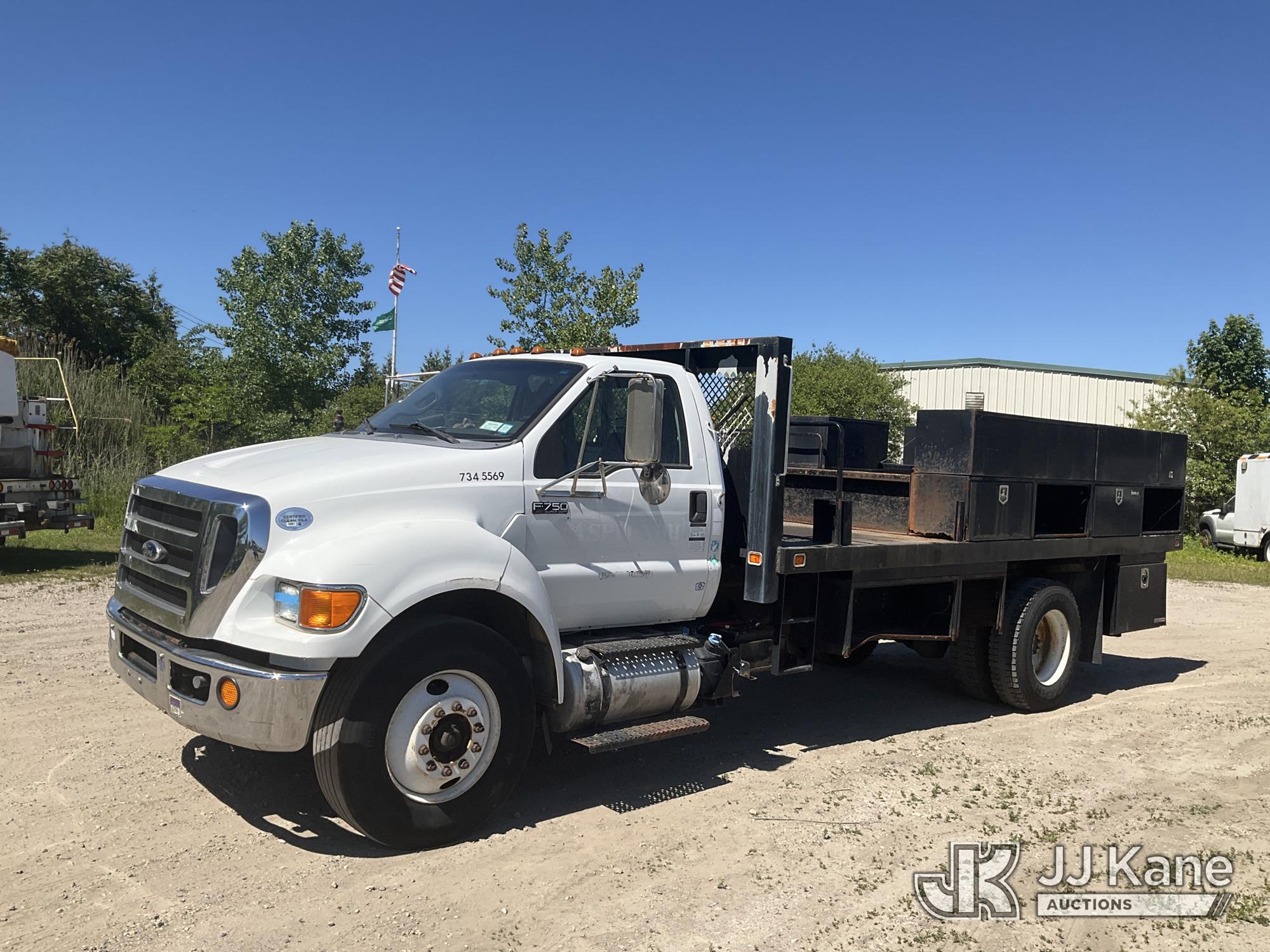 Photo of a 2015 Ford F750
