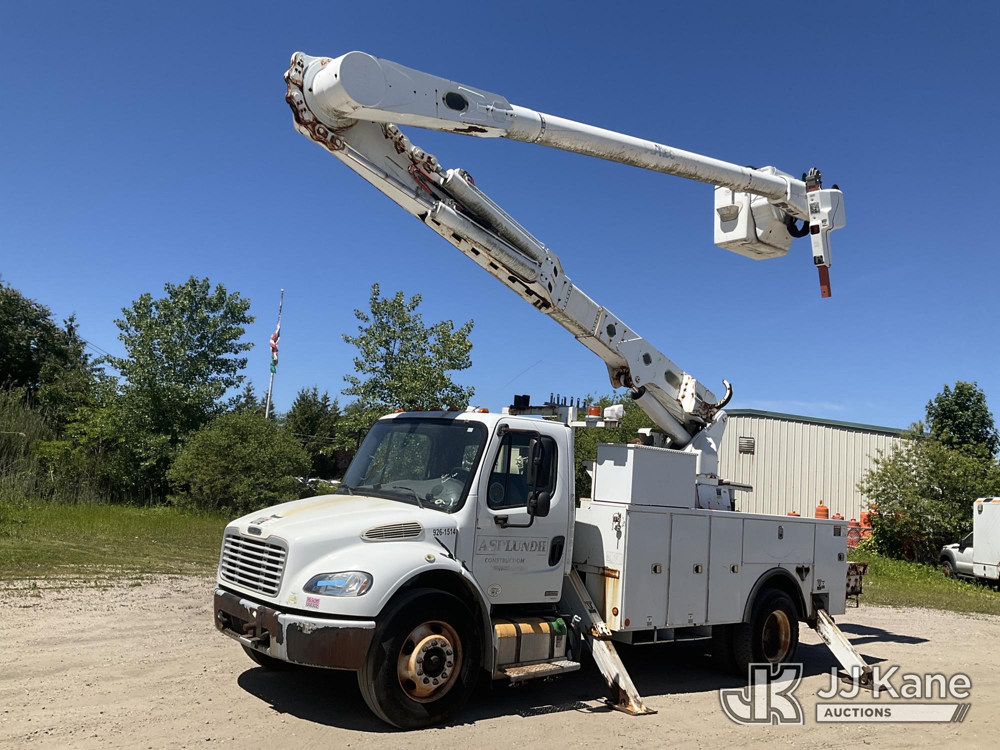 Photo of a 2011 Freightliner M2 106